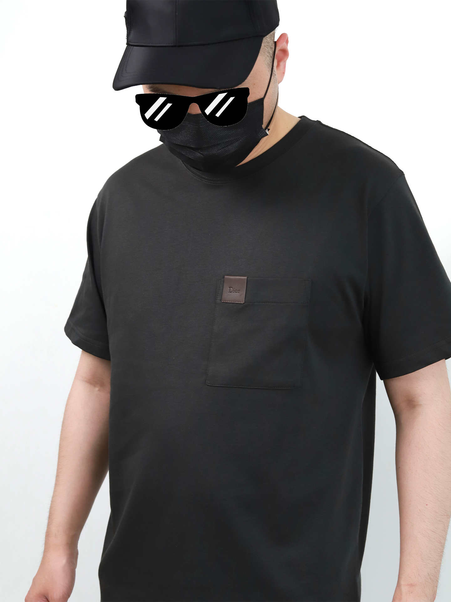 D1or Leather patch pocket washed tee