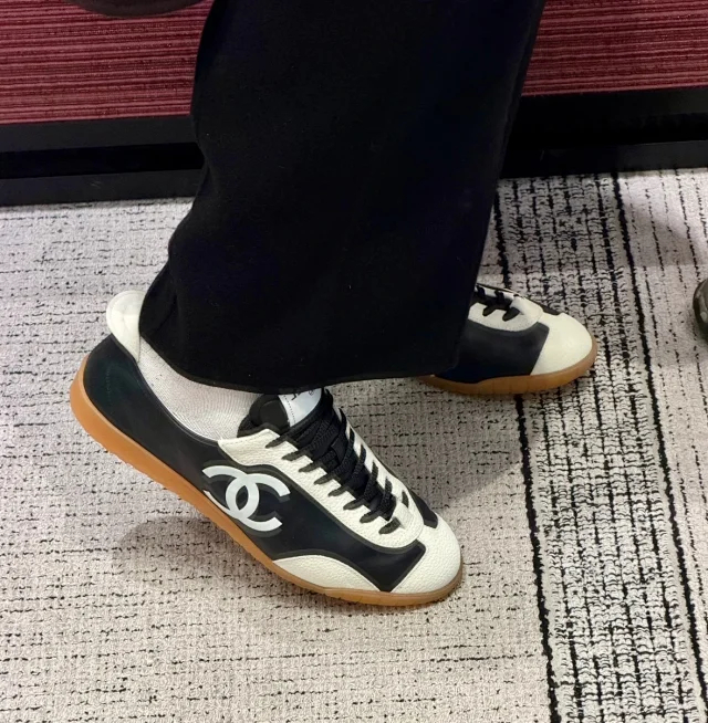 Item ID 9084 CHANE1 embossed calf leather suede effect round toe lace up low cut life and leisure training shoes 1cm