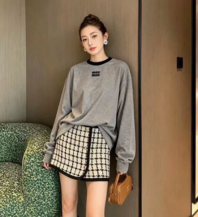 Item ID 9107 M1UM1U Autumn Lazy Style  Fixed-dyed Flower Grey Main Fabric, Long-sleeved Cotton Loose Knitted Dropped Shoulder Sleeve, Long-sleeved T-shirt
