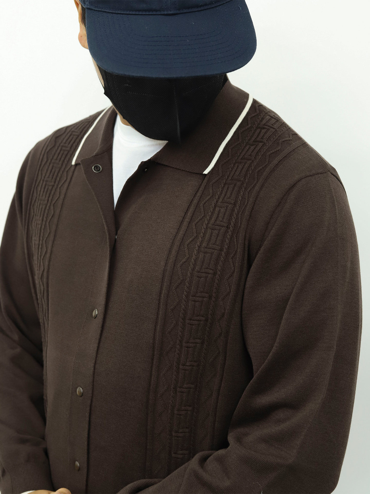 BC纽扣开衫几何纹路毛衫 咖色