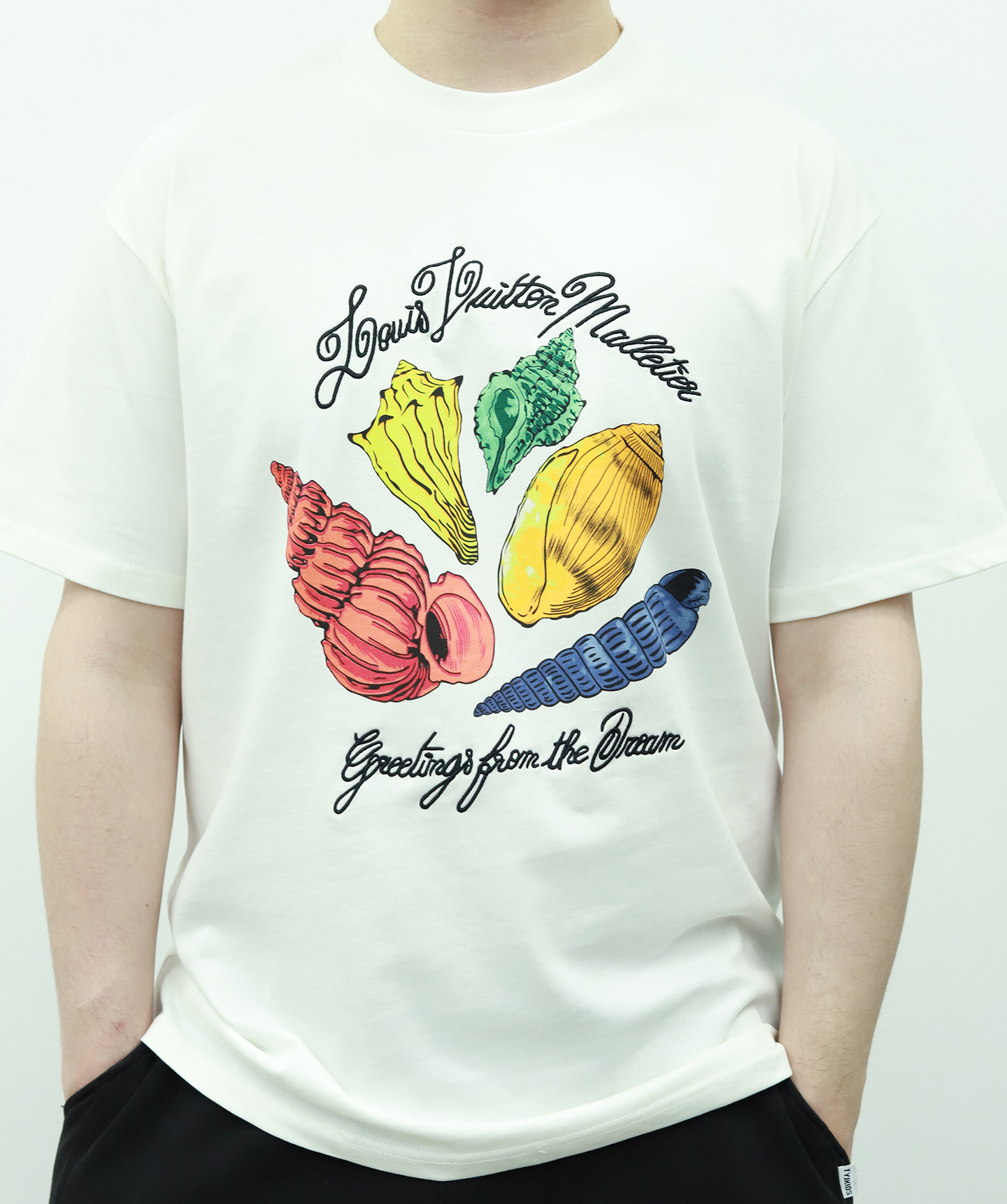 1V Conch Embroidery T-shirt