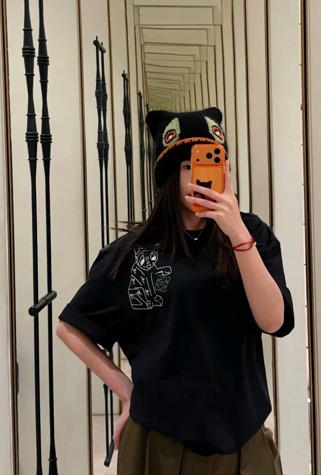 Loe Ceramic vase loose short sleeved