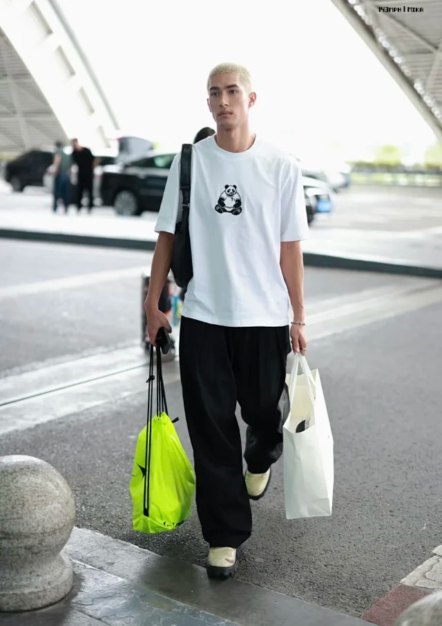 Item ID 9027 AMI Panda Embroidered Knitted Cotton Regular Round Neck Short Sleeve