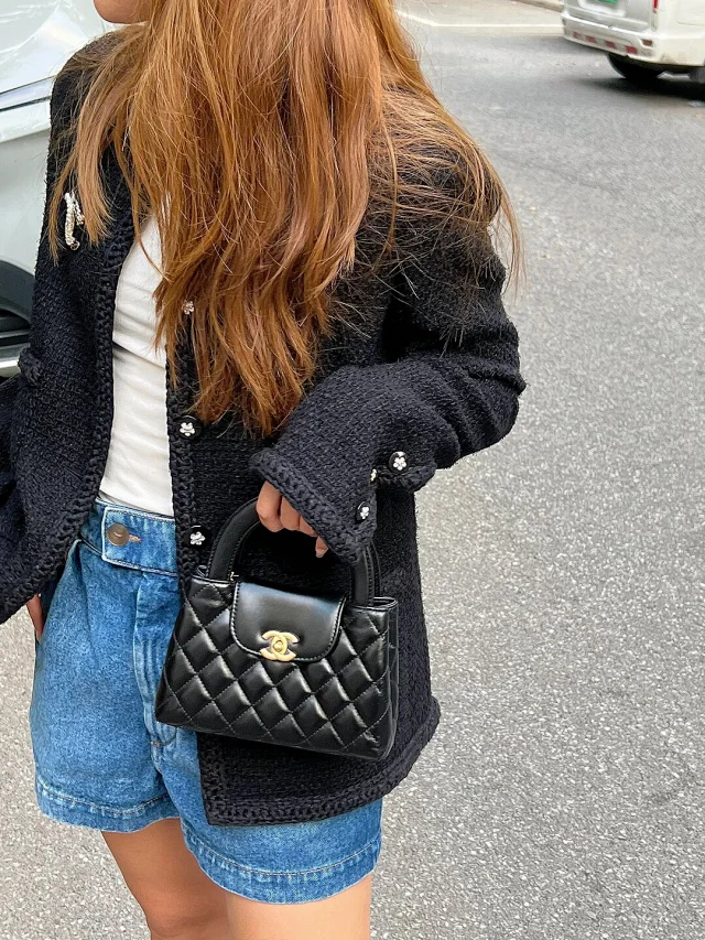 Item ID 9057 CHANE1 Kelly diamond patterned cowhide chain carrying shoulder bag