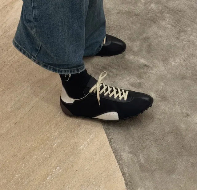 Item ID 9090 Maison Margiela Sprinters calf leather studded contrasting round toe lace up low cut athletic training shoes