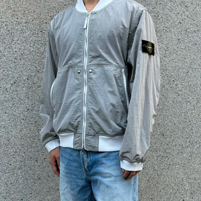 Item ID 9108 STONE1SLANDSS25 High-end Metal Nylon Pleated Fabric Metal Nylon Baseball Collar Pilot Zipper Fitted Simple Jacket Coat