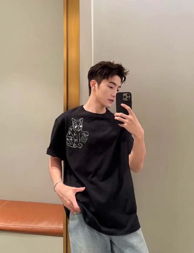 Loe Ceramic vase loose short sleeved