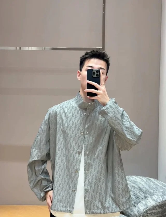 Item ID 9019 D1or Printed reflective oversized shirt