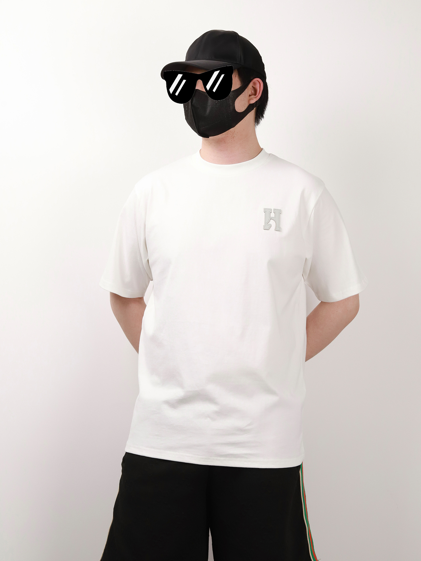 Herms leather label embroidered tee