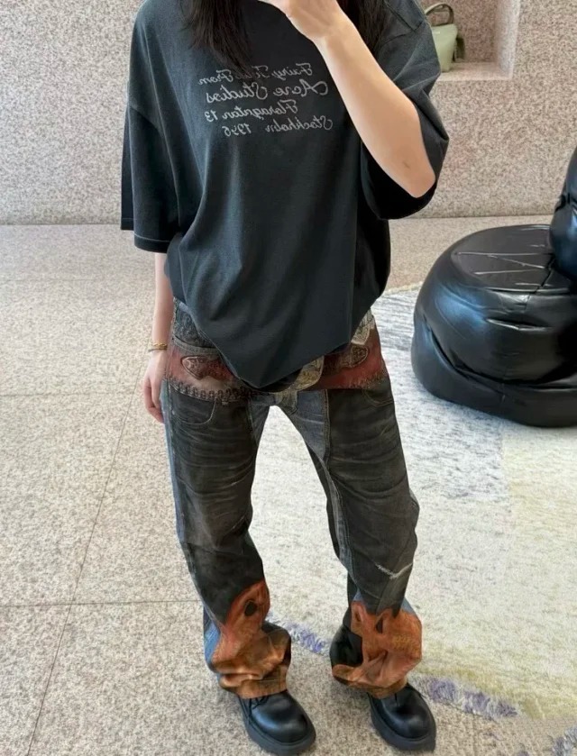 Item ID 9032 Acne 1996 flocking logo printed round neck loose short sleeved T-shirt in blackbeige