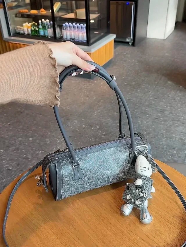 Item ID 9027 GOYARD Bonbonniere Classic Monogram Canvas & Cowhide Leather Baguette Shoulder Bag