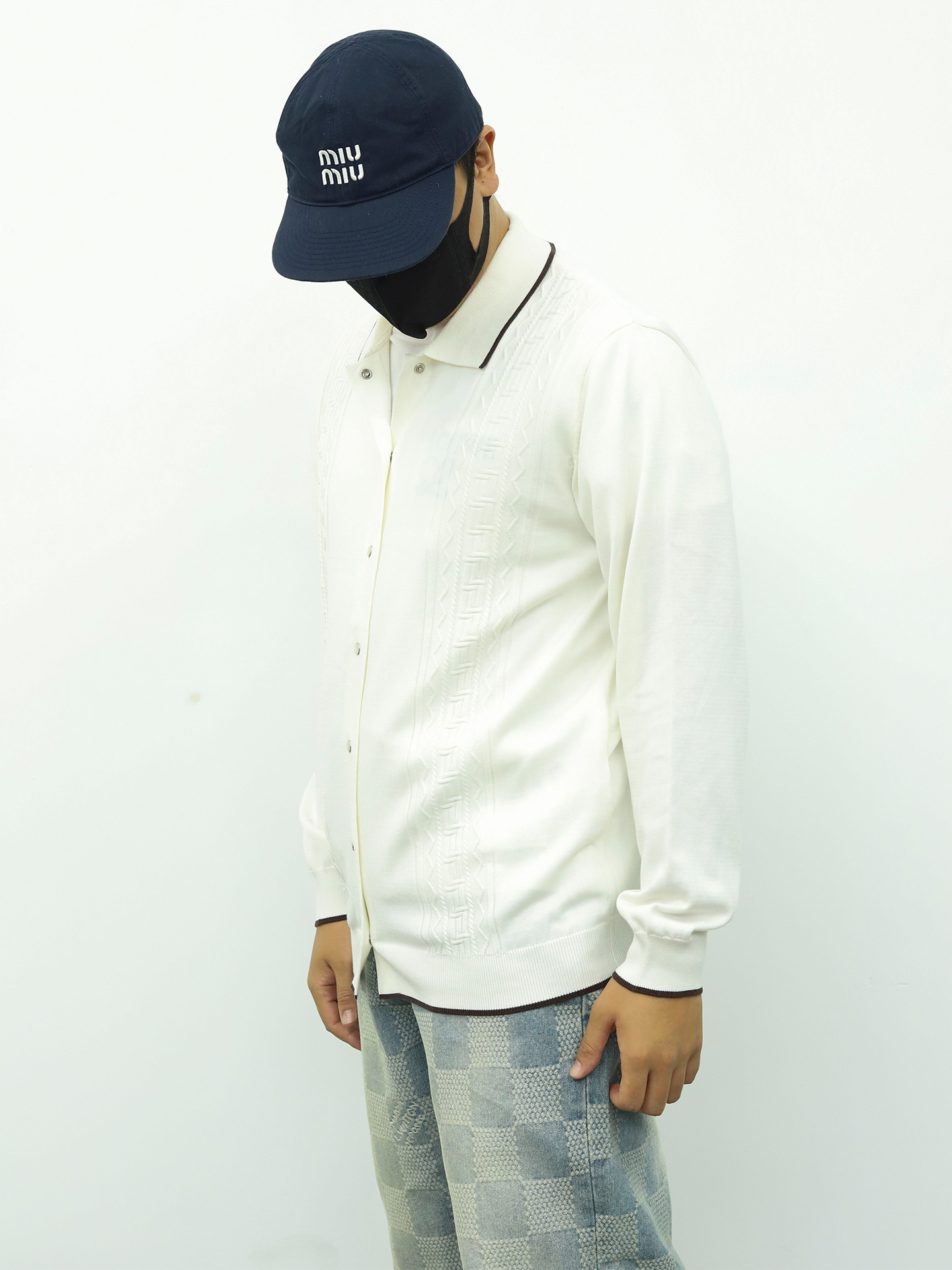 BC纽扣开衫几何纹路毛衫 咖色