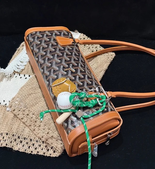 Item ID 9027 GOYARD Bonbonniere Classic Monogram Canvas & Cowhide Leather Baguette Shoulder Bag