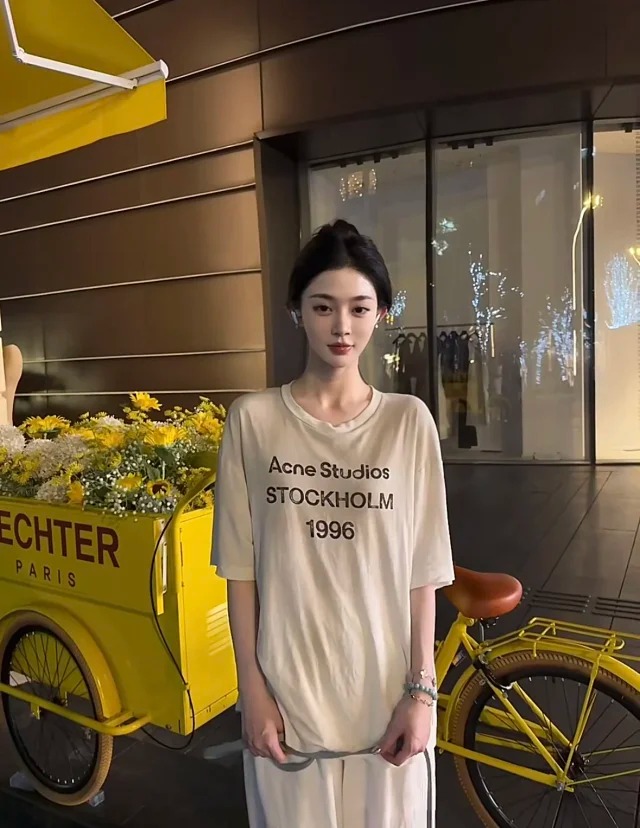 Item ID 9042 Acne 1996 series handmade spray painted distressed exclusive 85% cotton+15% linen short sleeved T-shirt dirty white black