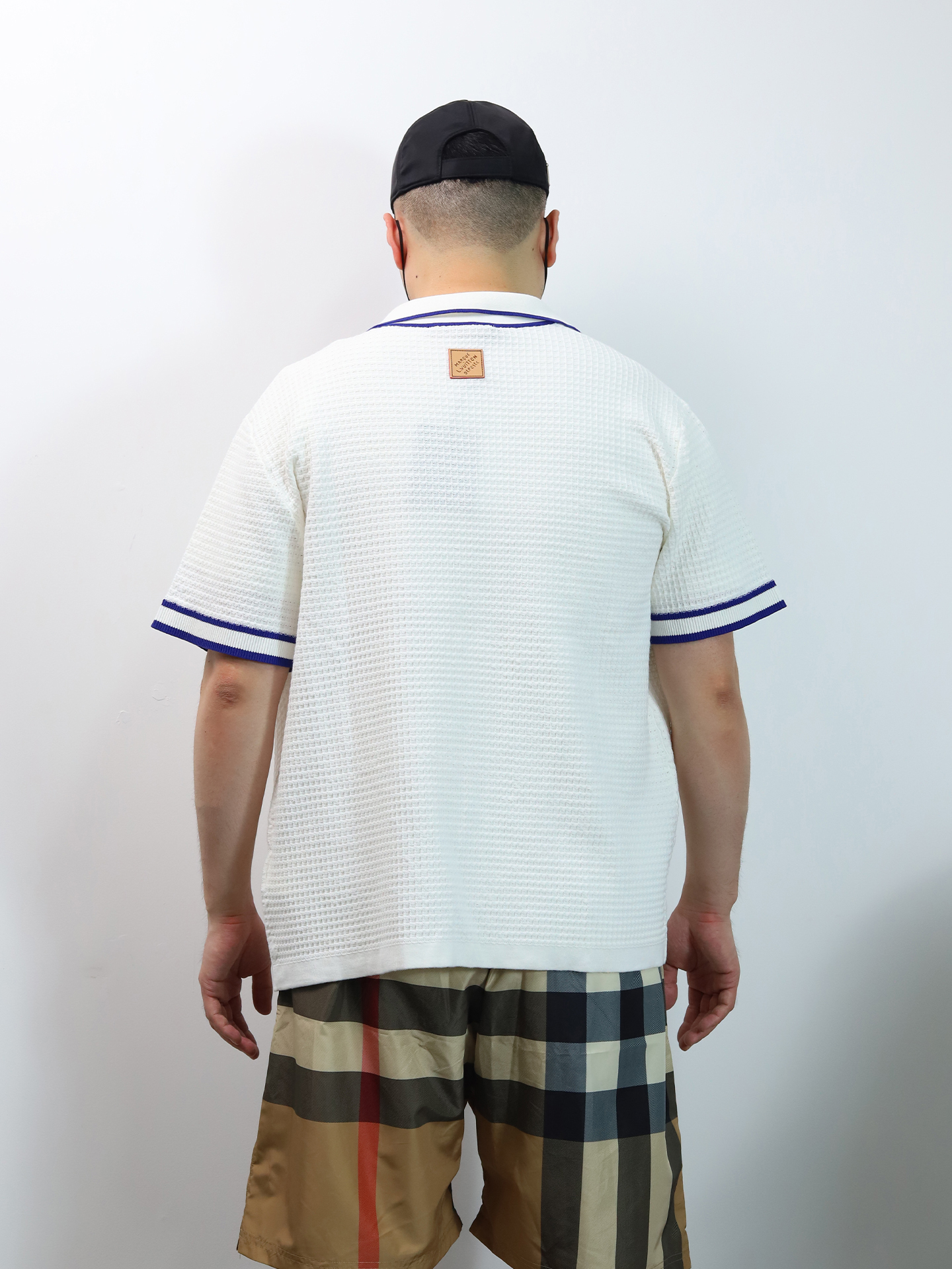 1V waffle knit shirt