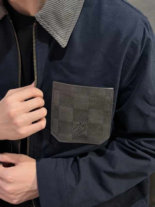 Item ID 9112 1V High-end custom FW26 amier checkered leather pocket workwear jacket, linen long-sleeved zipper leather logo patch pocket workwear jacket outerwear