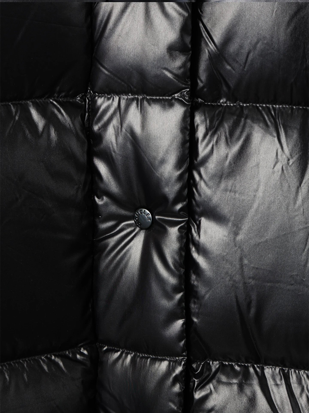 Item ID 8125 M0ncler- Mouth covering - Classic -Parana- black gold - powdered gold