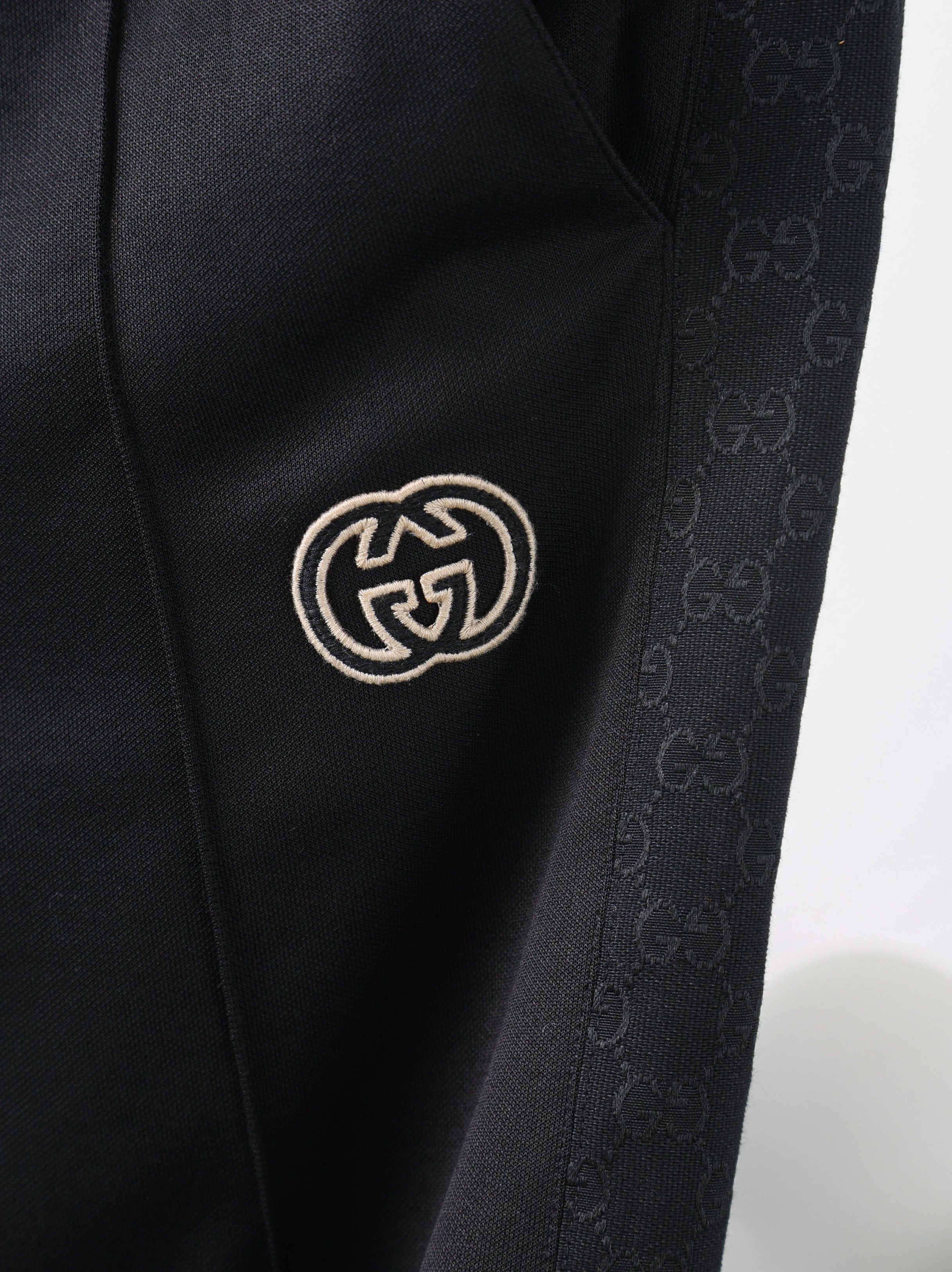 Item ID 8348 Gucc1-GC-2024ss- Dark webbing design - Polyester-covered cotton casual