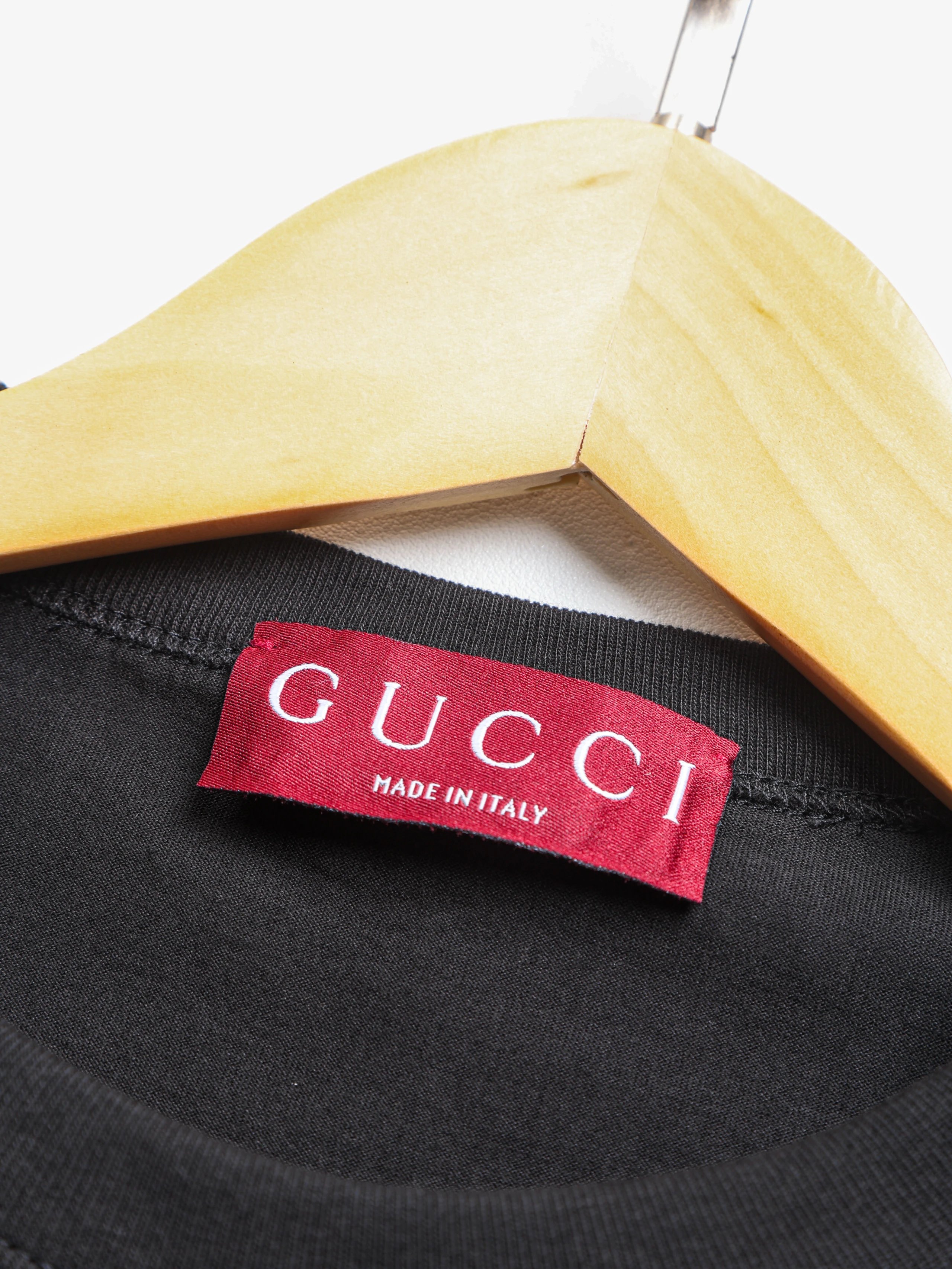 Item ID 8315 Gucc1-GC-2025s Red Label Series - Basic Letter Embroidered Short Sleev