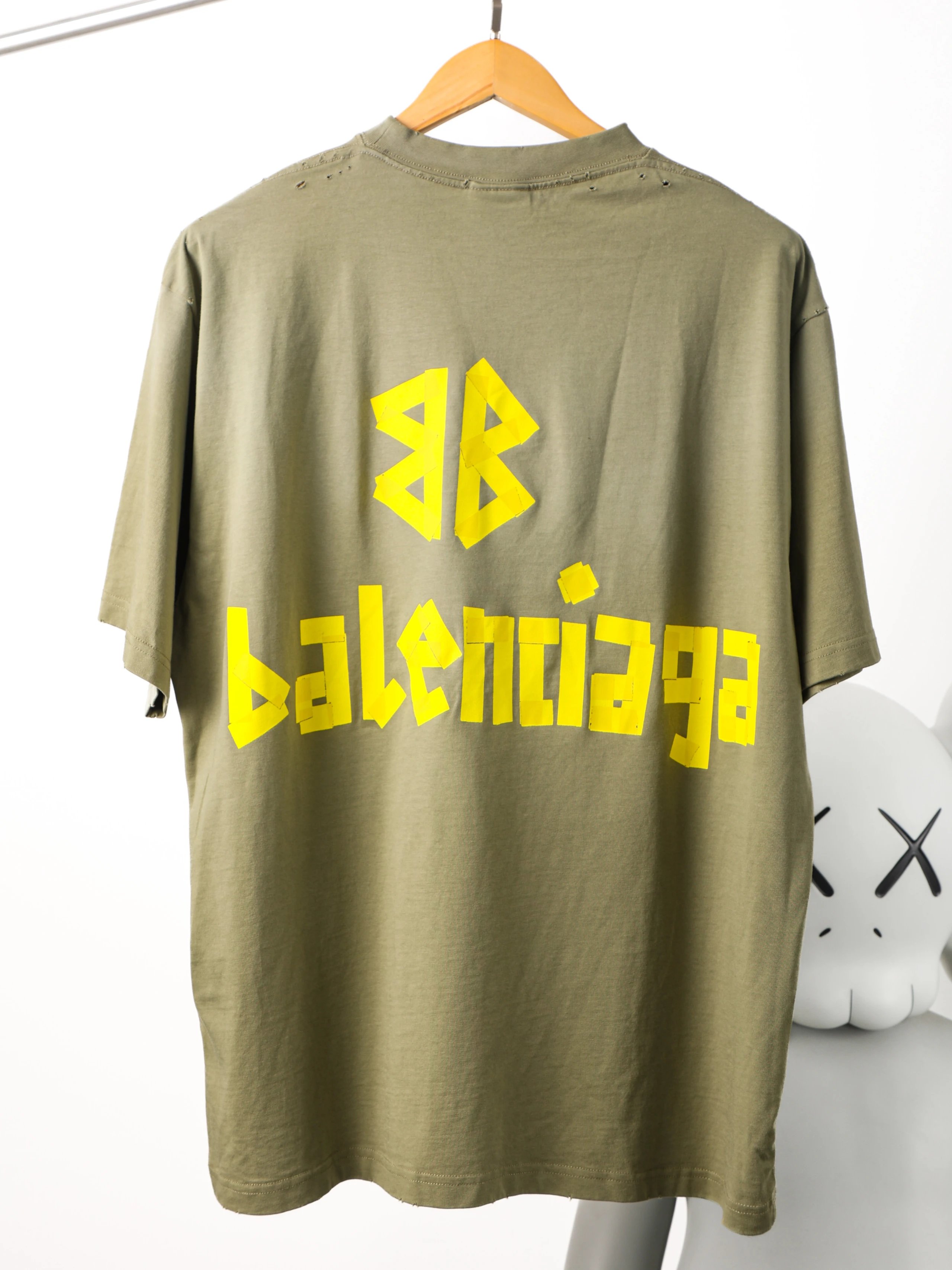 Item ID 8278 Balenc1aga - Paris-2023s - Pattern Paper Series Short Sleeves - Retro