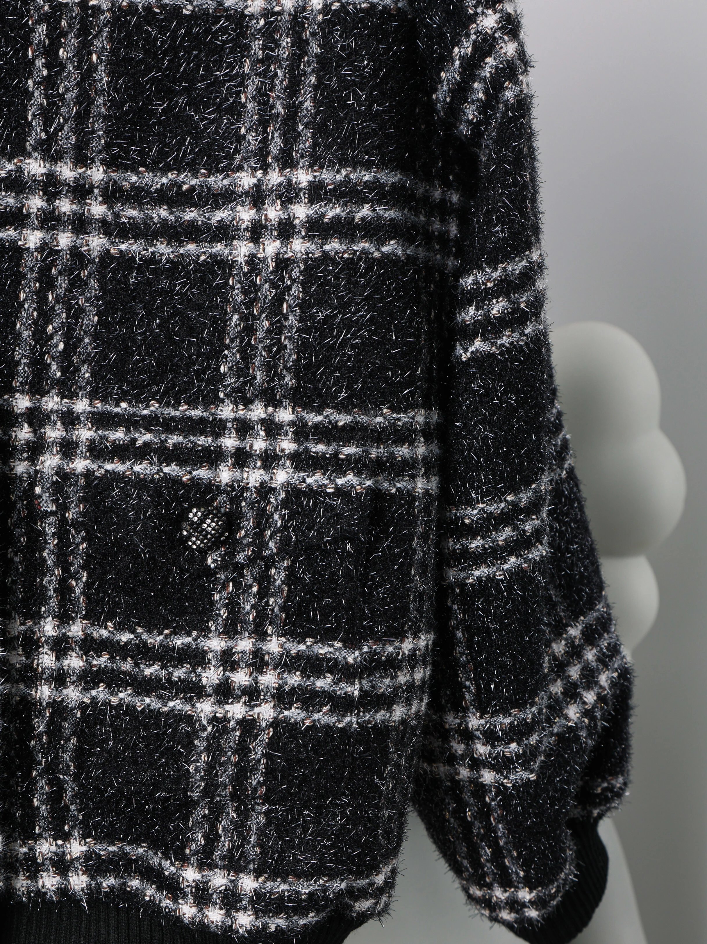 Item ID 8026 CHANE1- Chanel 22k Tweed Black and White Checkered Floral Coat - Black