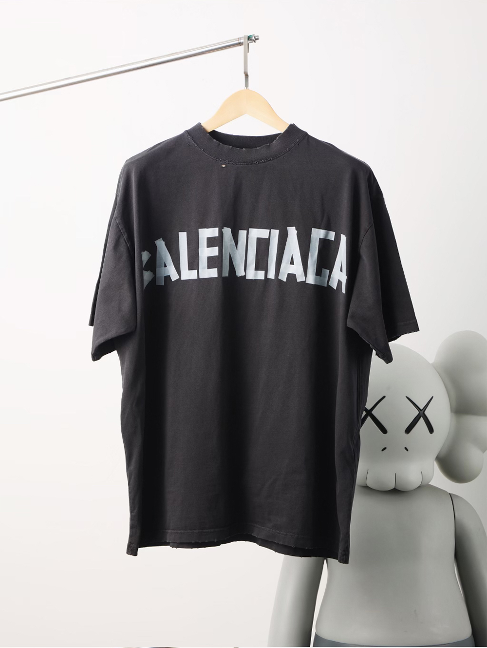 Item ID 8283 Balenc1aga- Paris -2025ss- Textured paper short sleeves - Paris white