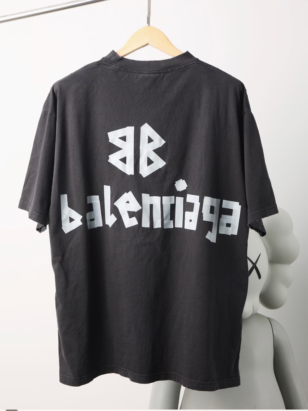 Item ID 8283 Balenc1aga- Paris -2025ss- Textured paper short sleeves - Paris white