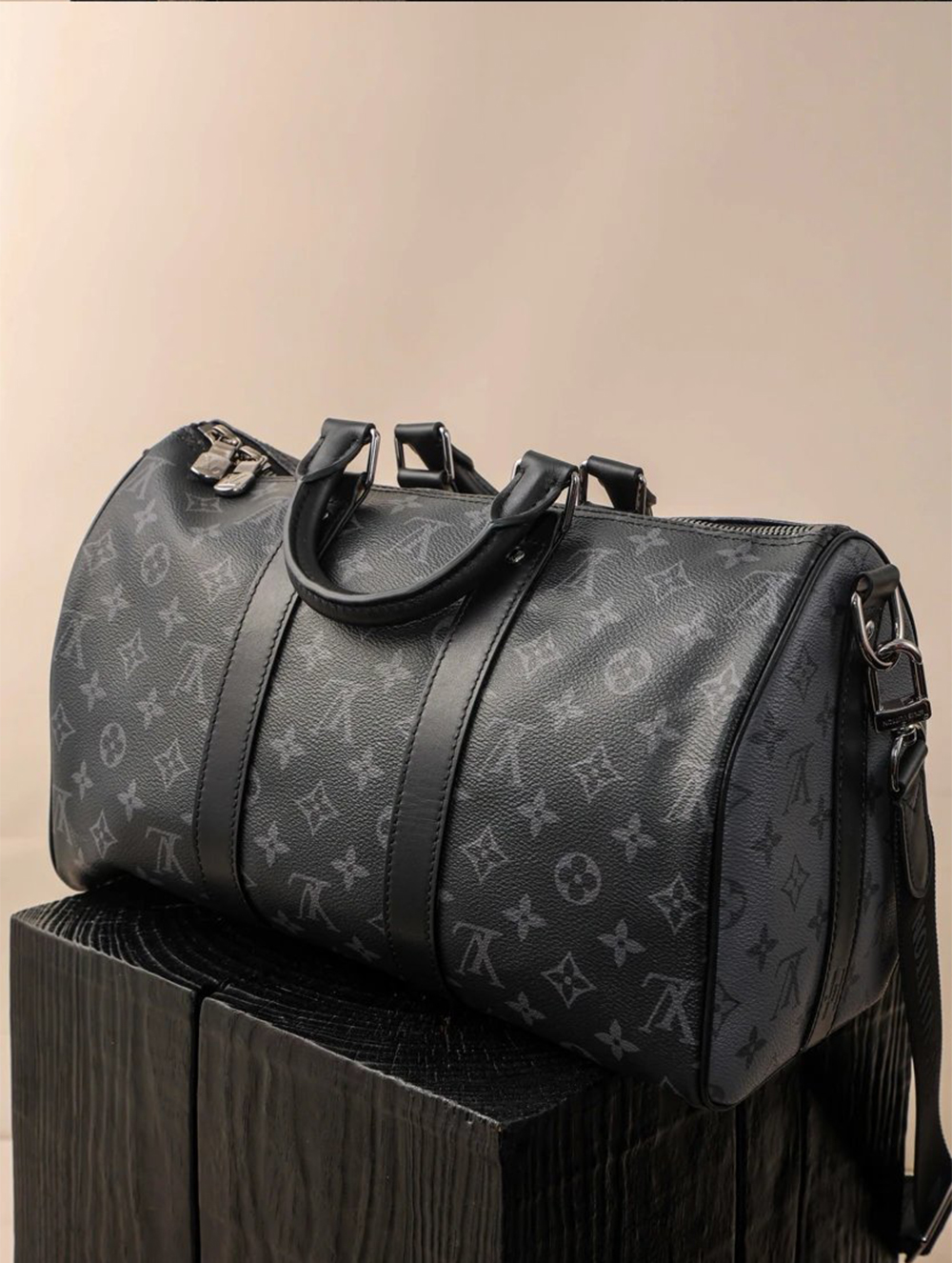Item ID 8427 Advanced Customization - Kepall-35- Large Camera Bag - Head Leather -