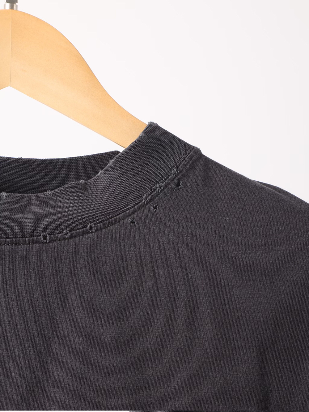 Item ID 8283 Balenc1aga- Paris -2025ss- Textured paper short sleeves - Paris white