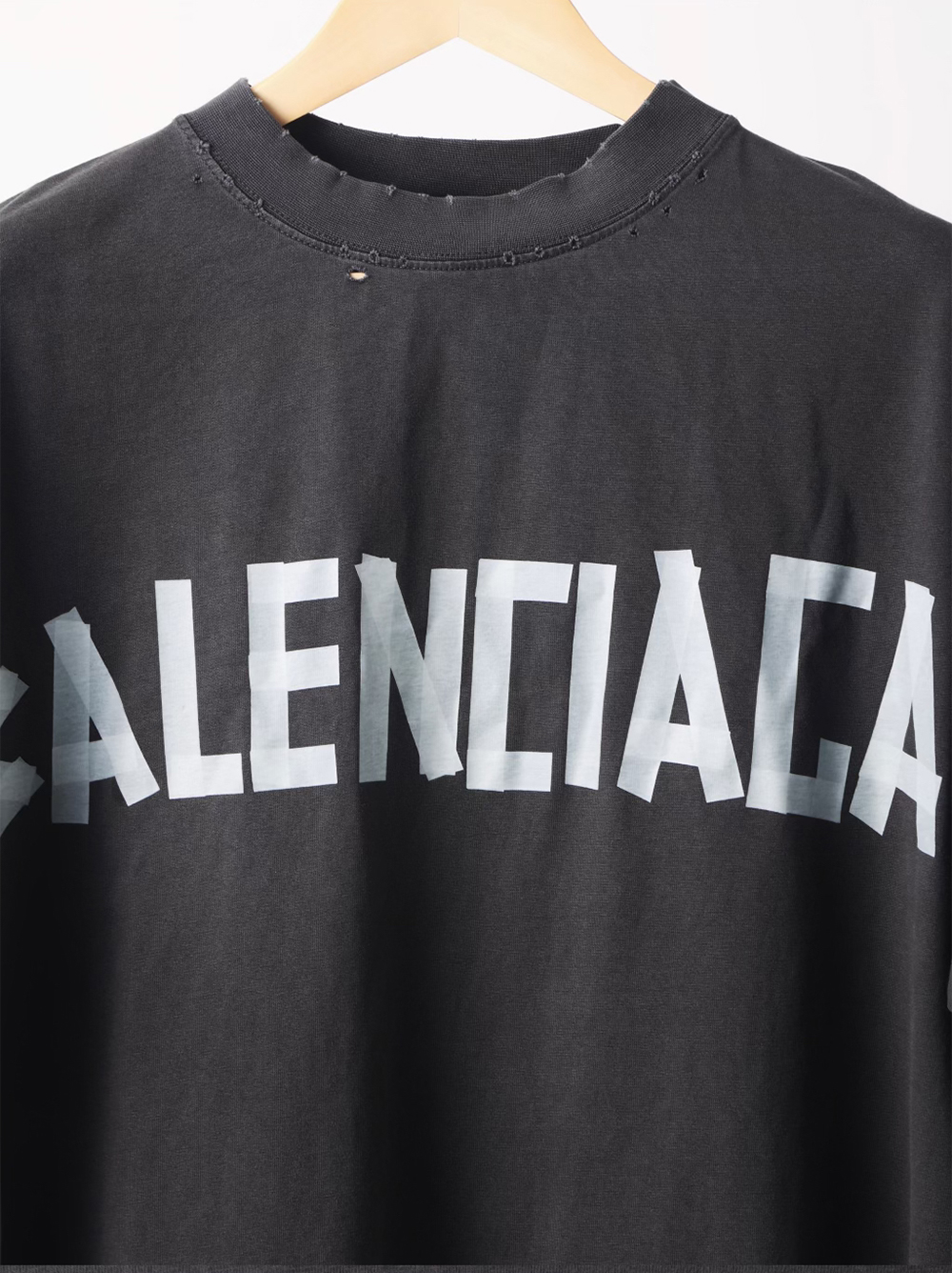 Item ID 8283 Balenc1aga- Paris -2025ss- Textured paper short sleeves - Paris white