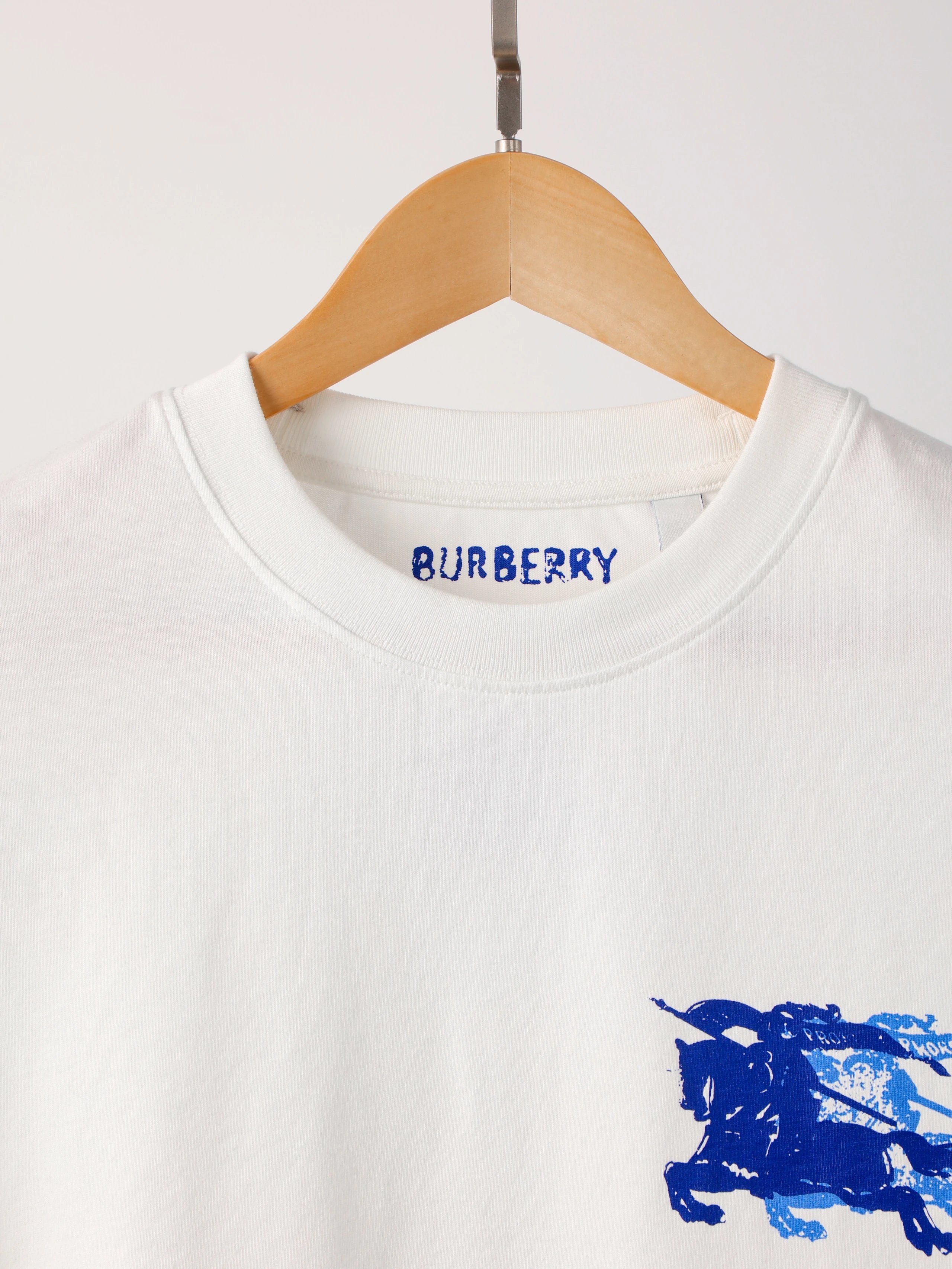 Item ID 8298 Burberr-BBR-2025ss- Shadow Double Blue War Horse Print Short Sleeve -