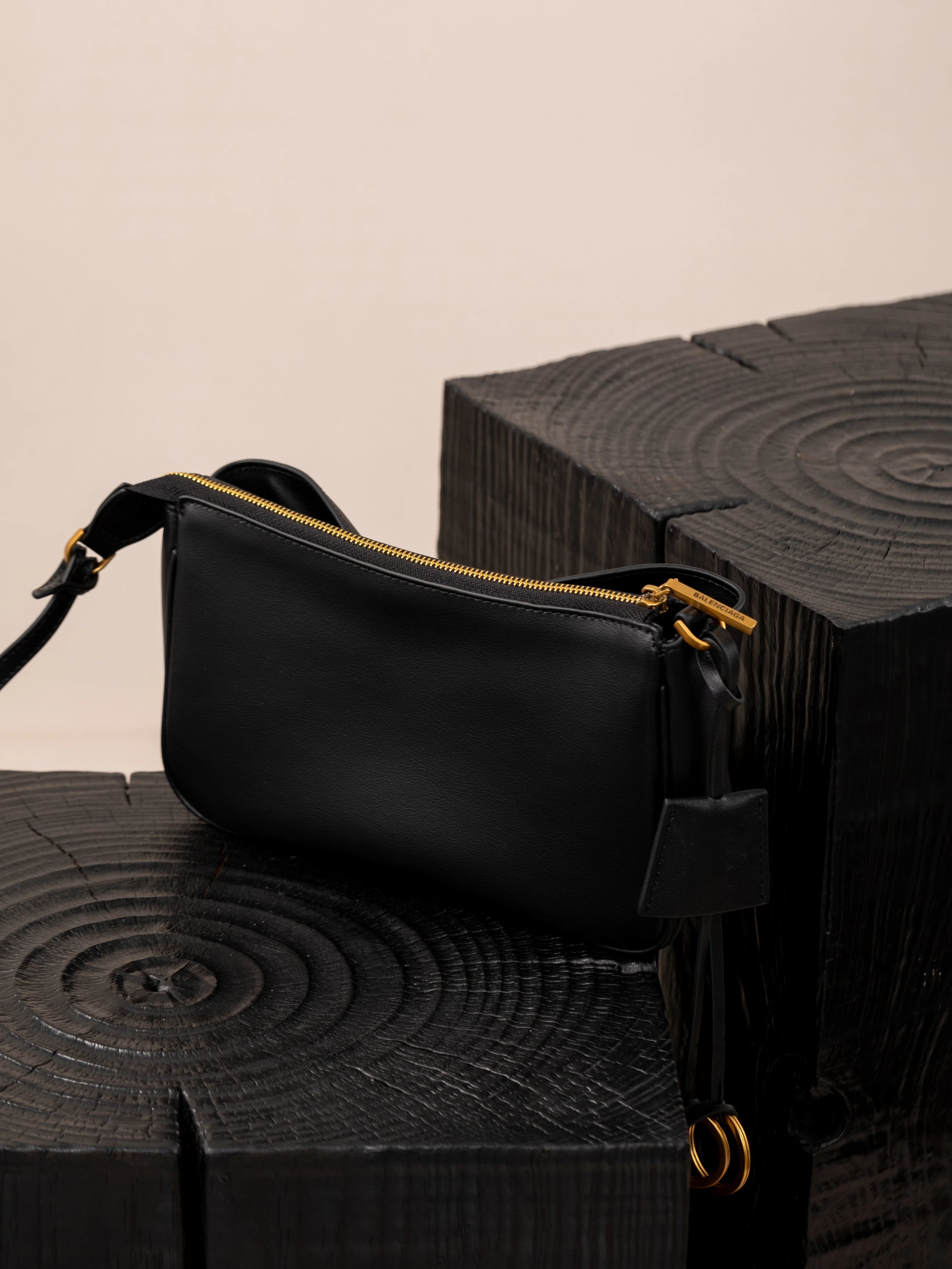 Item ID 8451 Balenc1aga Paris-2024s Redeo Series - Small Mahjong Bag - Imported Hea