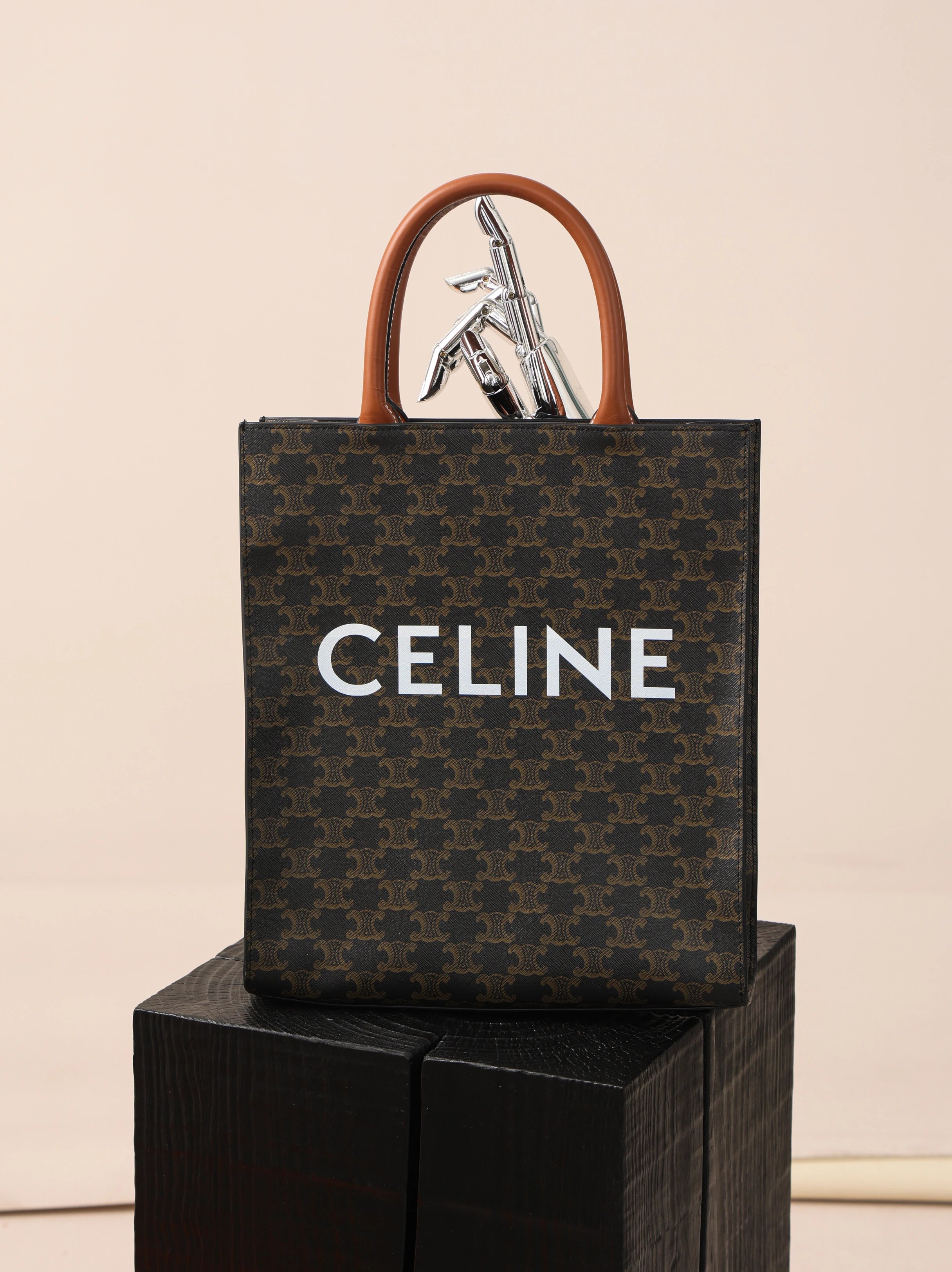 Item ID 8452 CEL1NE- Celine -2020ss- Classic -Cabas-Tote-thriomphe- Classic all-ove