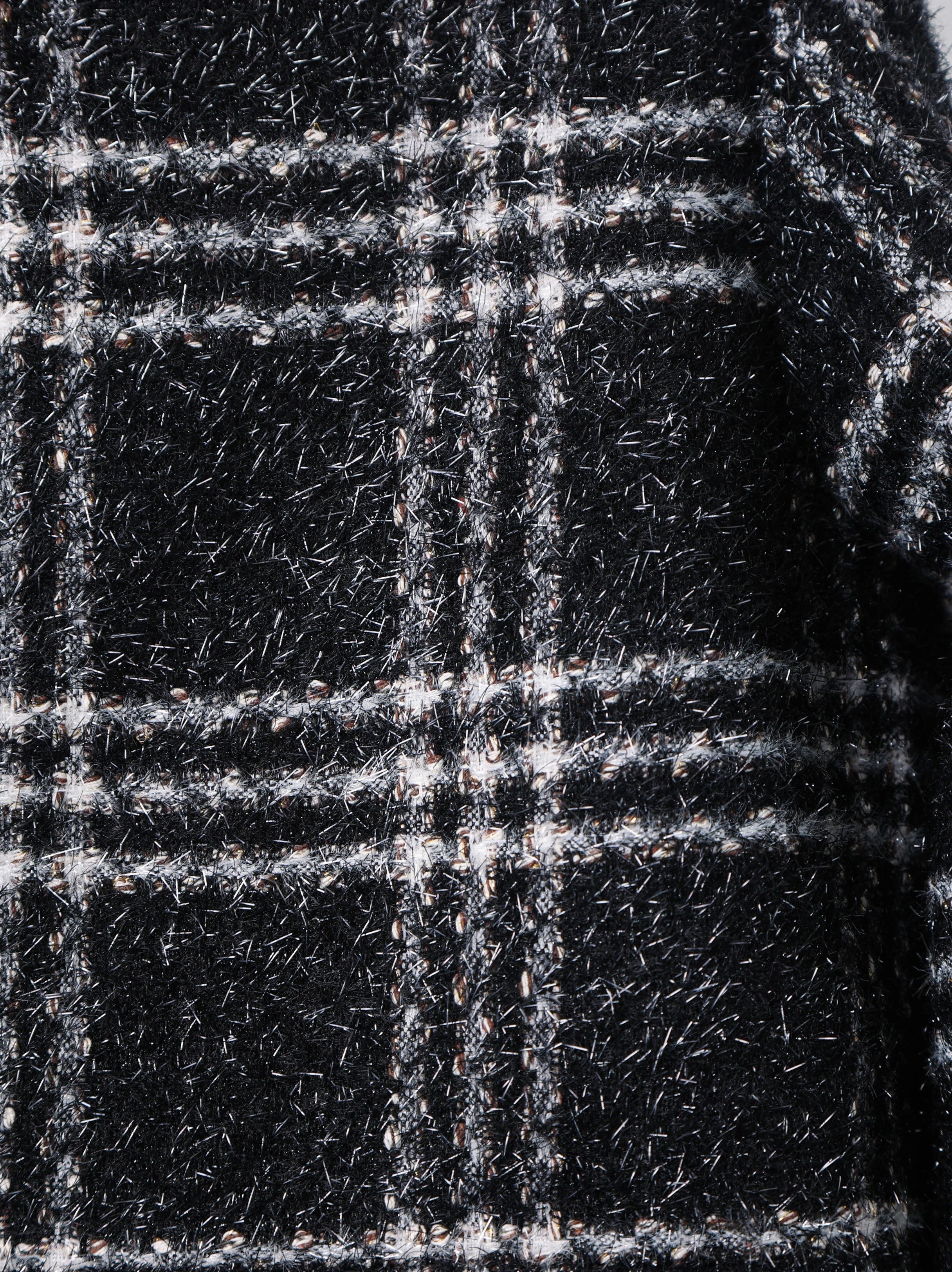 Item ID 8026 CHANE1- Chanel 22k Tweed Black and White Checkered Floral Coat - Black