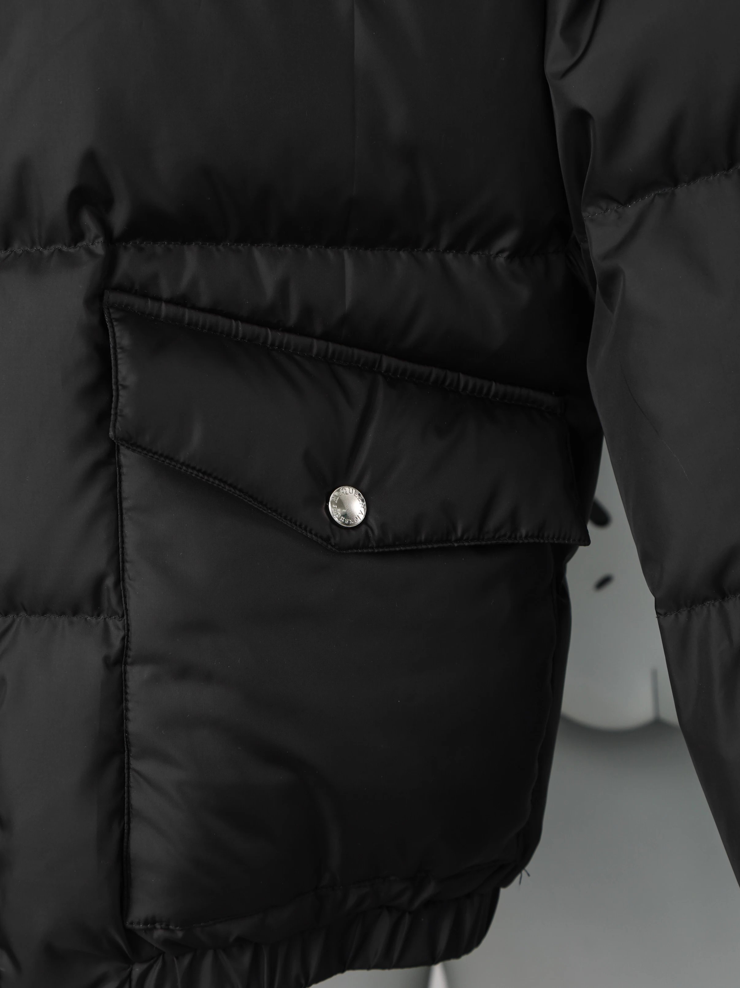 Item ID 8130 McQueen-2023FW - Stand up Down Jacket - Back Collar with Inked Letter