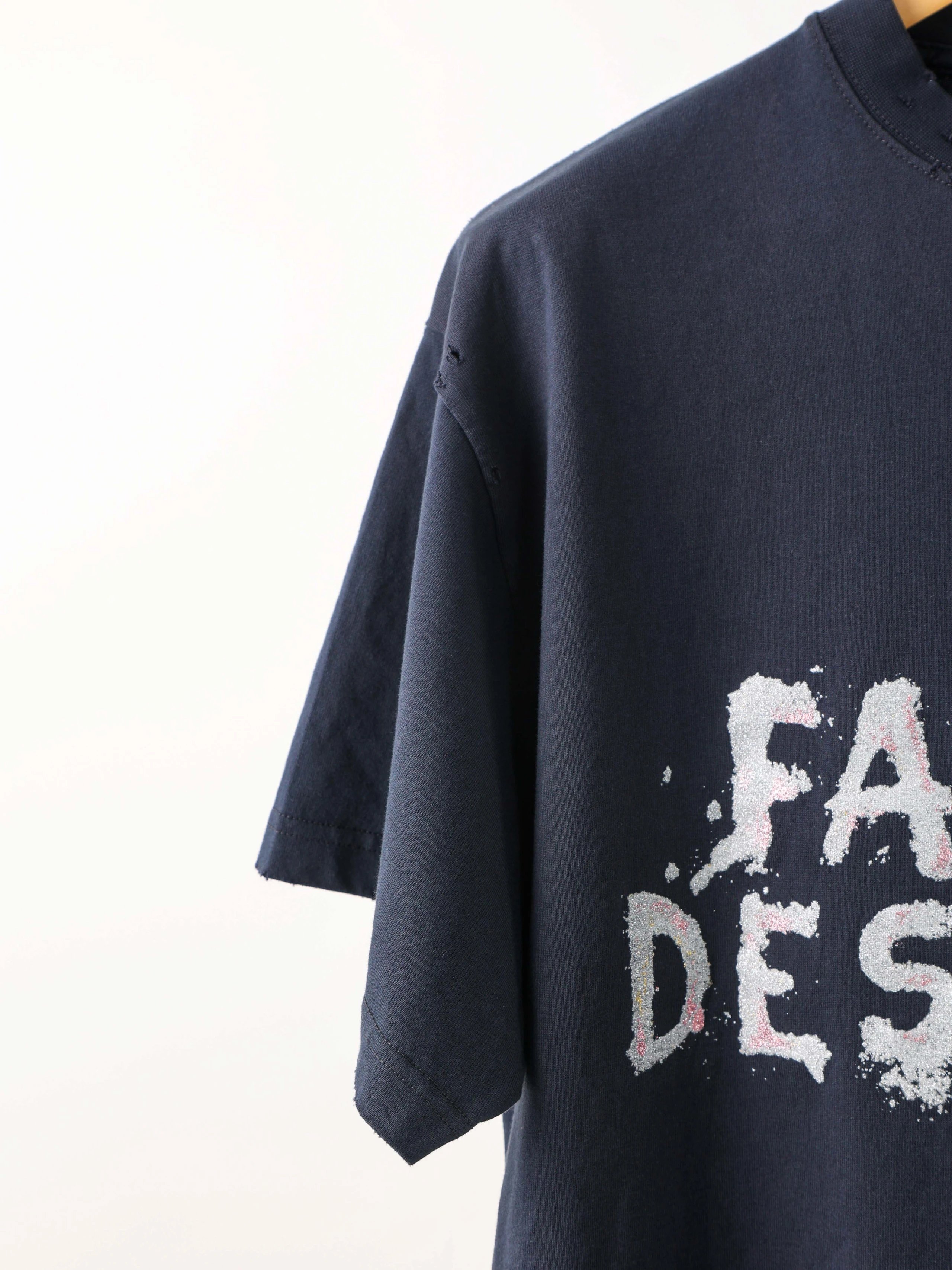 Item ID 8279 Balenc1aga - Paris-2025s - Sparkling Ink Graffiti Letter Printed Short