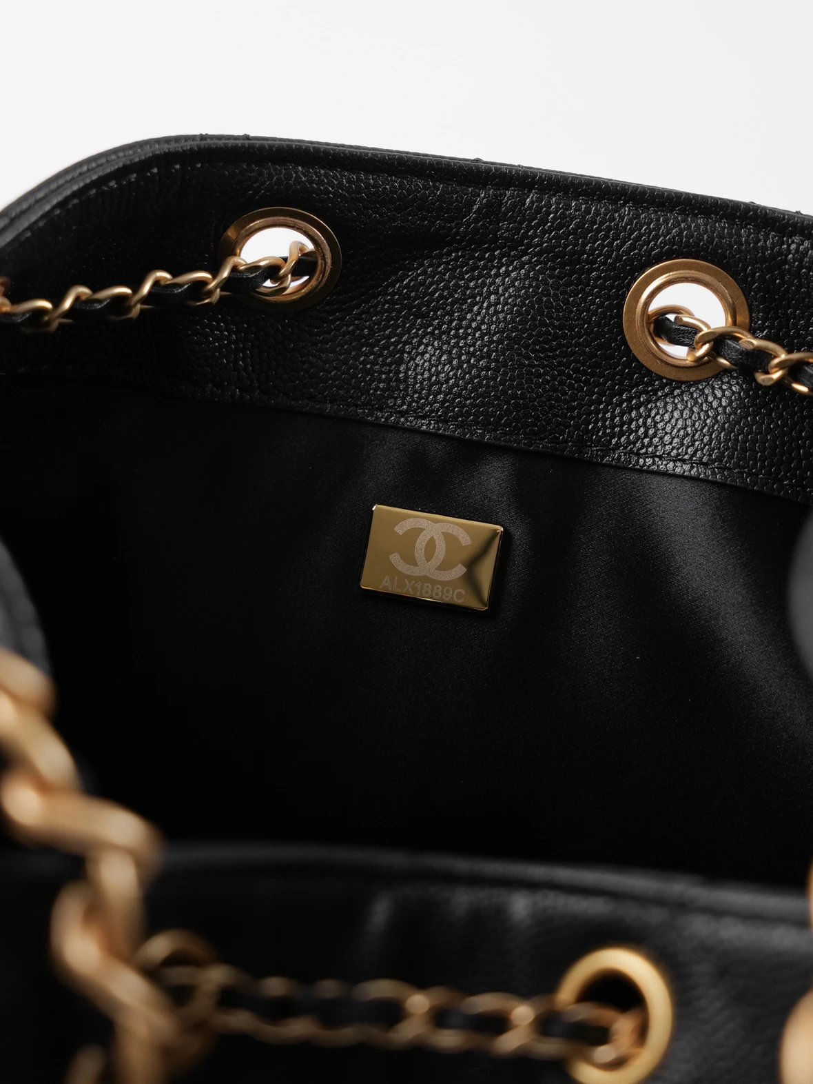 Item ID 8457 CHANE1- Xiaoxiang -25Bag-25S- classic logo Logo“ Imported grain emboss