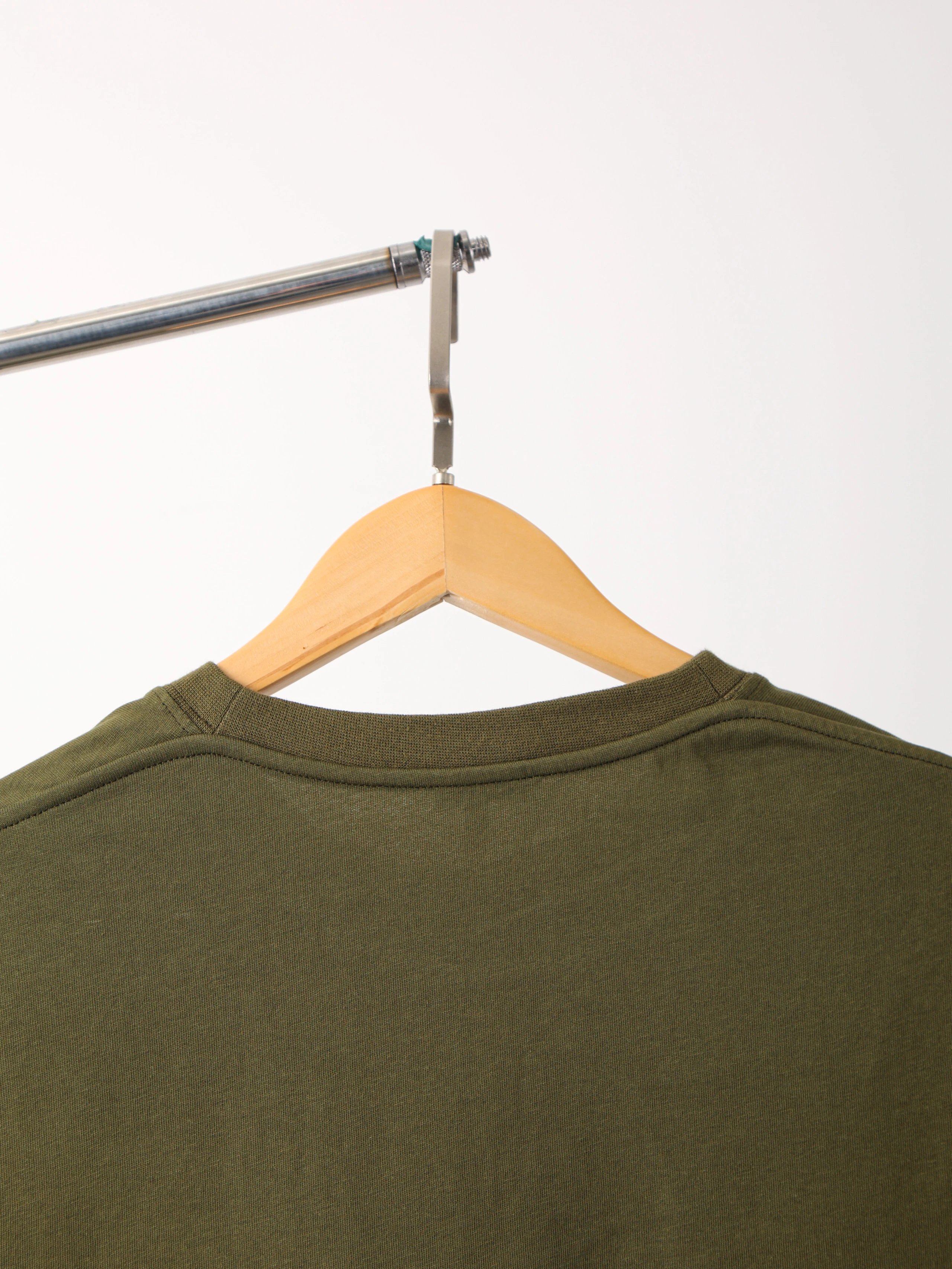 Item ID 8319 L0EWE-Roewe -2025s Pocket Embroidered Basic Round Neck Short Sleeve -