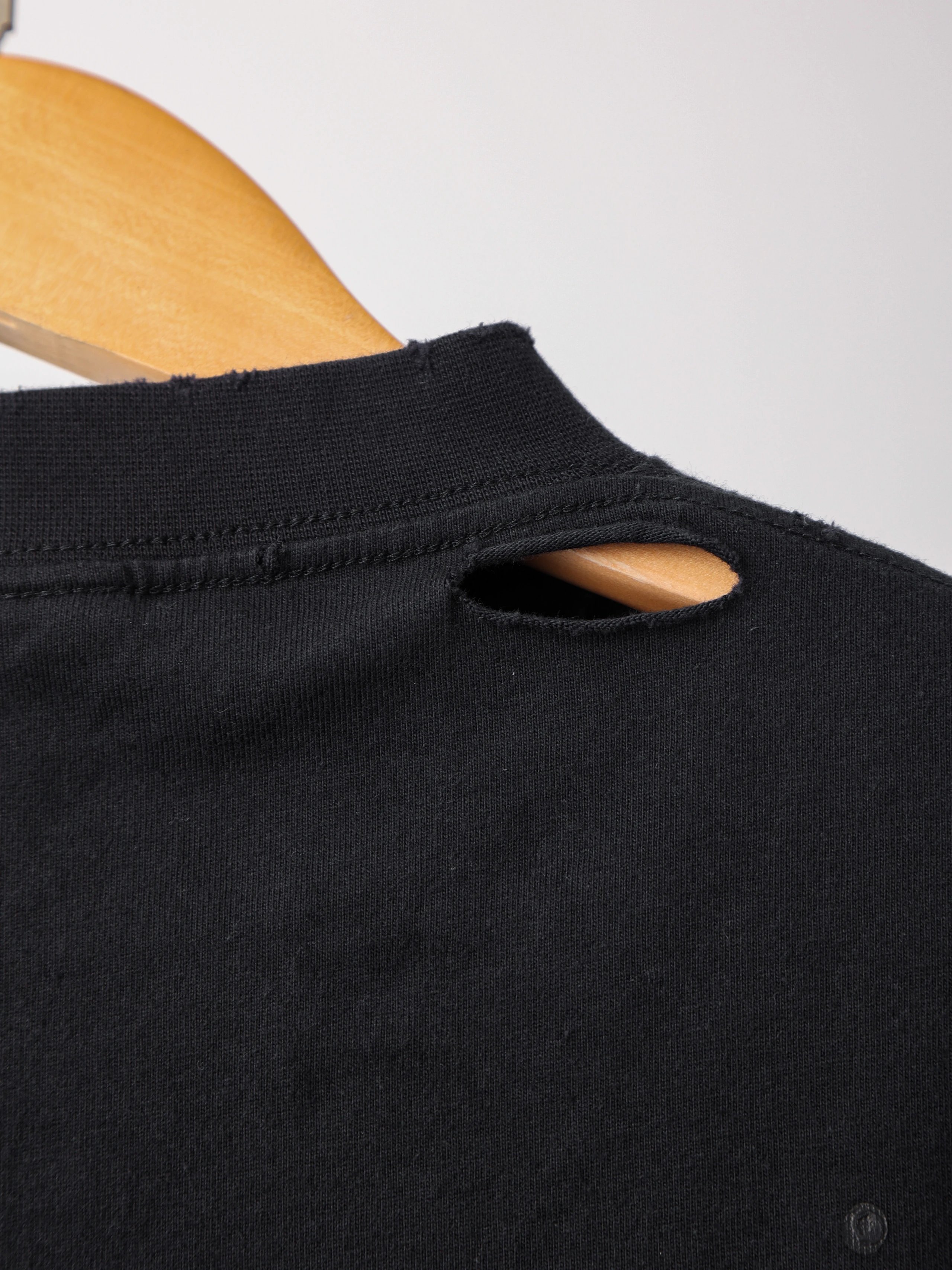 Item ID 8282 Balenc1aga- Paris -2025ss- Embossed Ink Mountain Oil Painting Letters