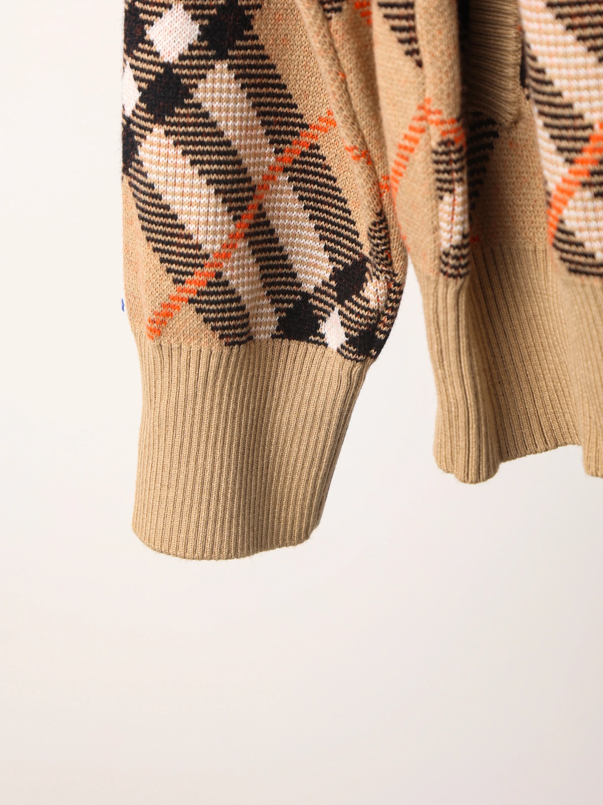 Item ID 8022 Burberr-BBR-2024ss- Classic cross diagonal pattern series - wool coat