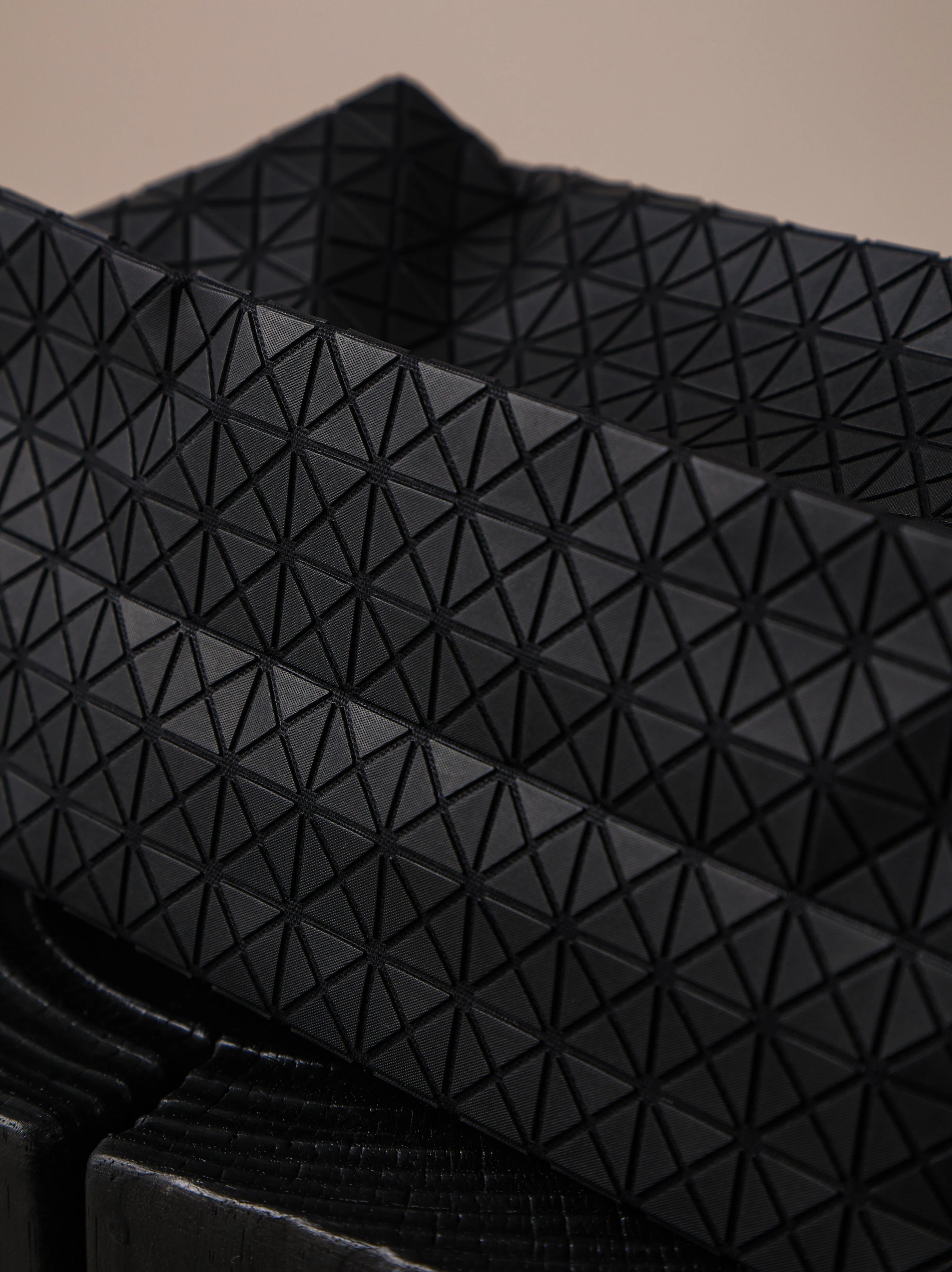 Item ID 8490 Issey-M1yaki- Issey Miyake -Kuro-saddle-PVC diamond camera bag - Matte