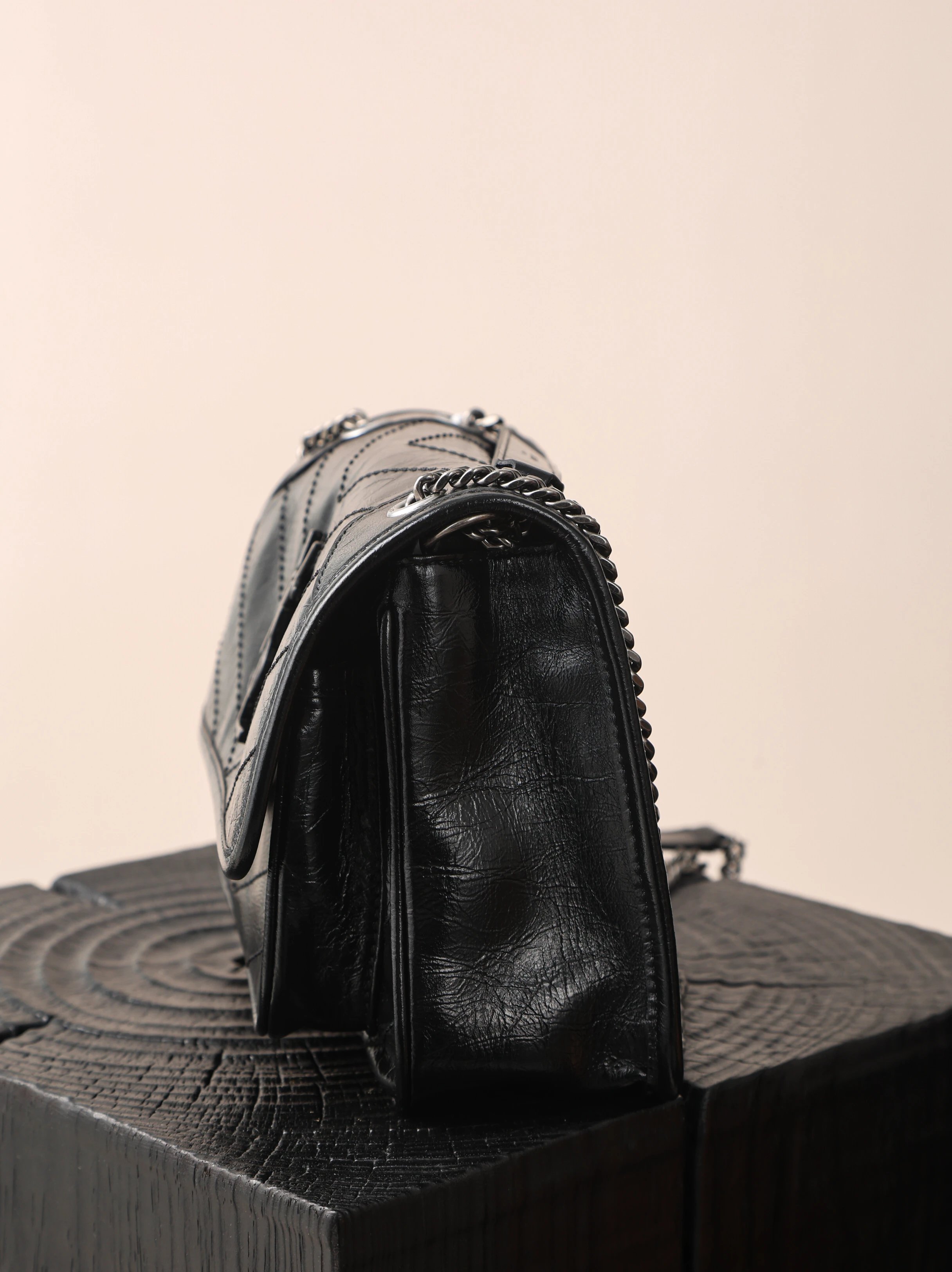 Item ID 8515 Yevs-SL-YS1- Classic -NIKI- flip chain bag - Silver chain black label