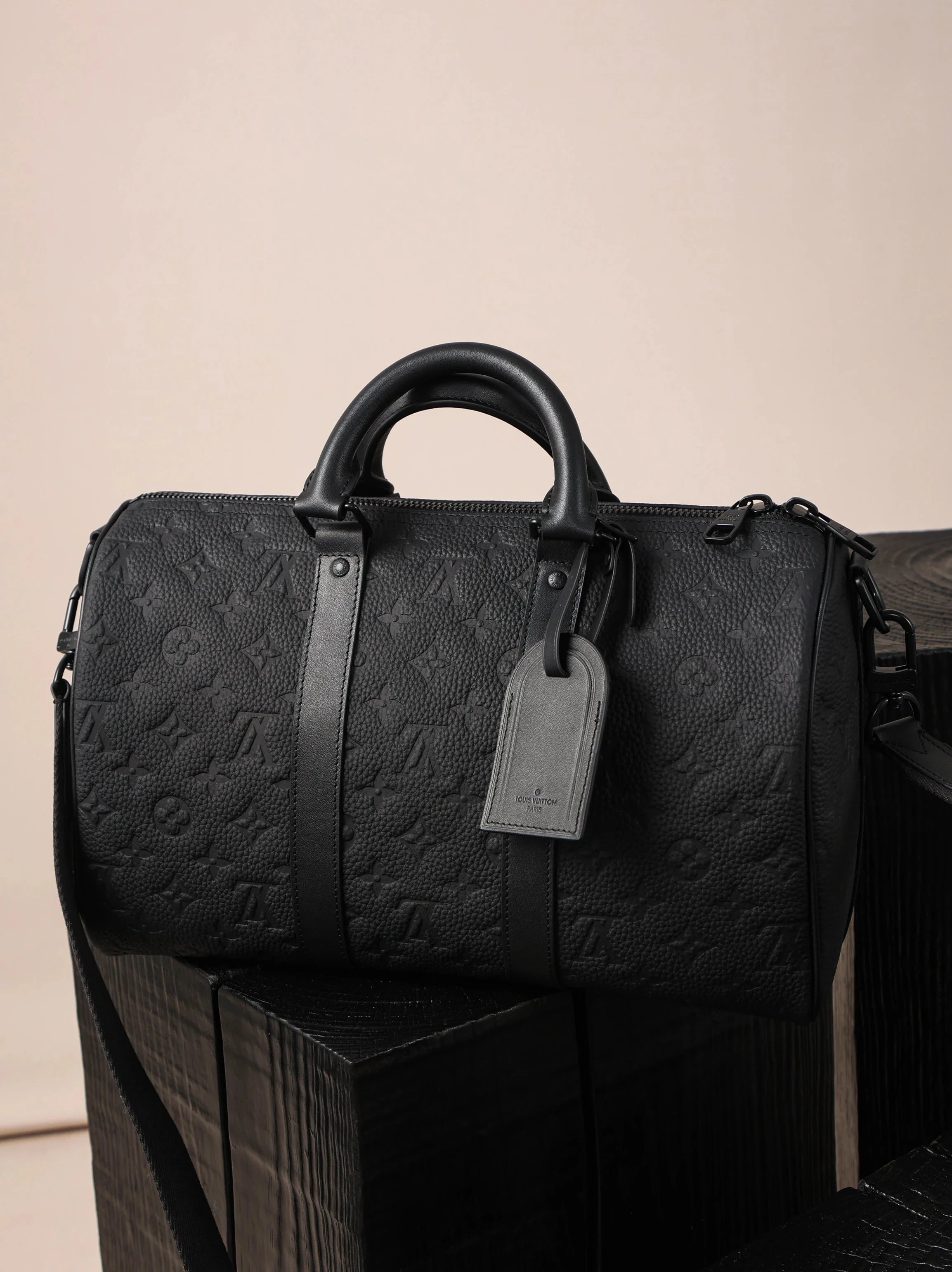 Item ID 8427 Advanced Customization - Kepall-35- Large Camera Bag - Head Leather -