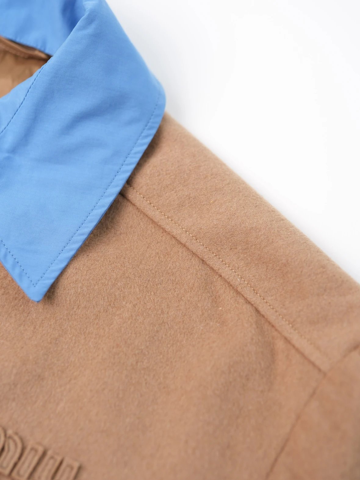 Item ID 8038 M1UM1U Miu Miu _silk lining_ _camel hair mixed yarn_ zipper opening an