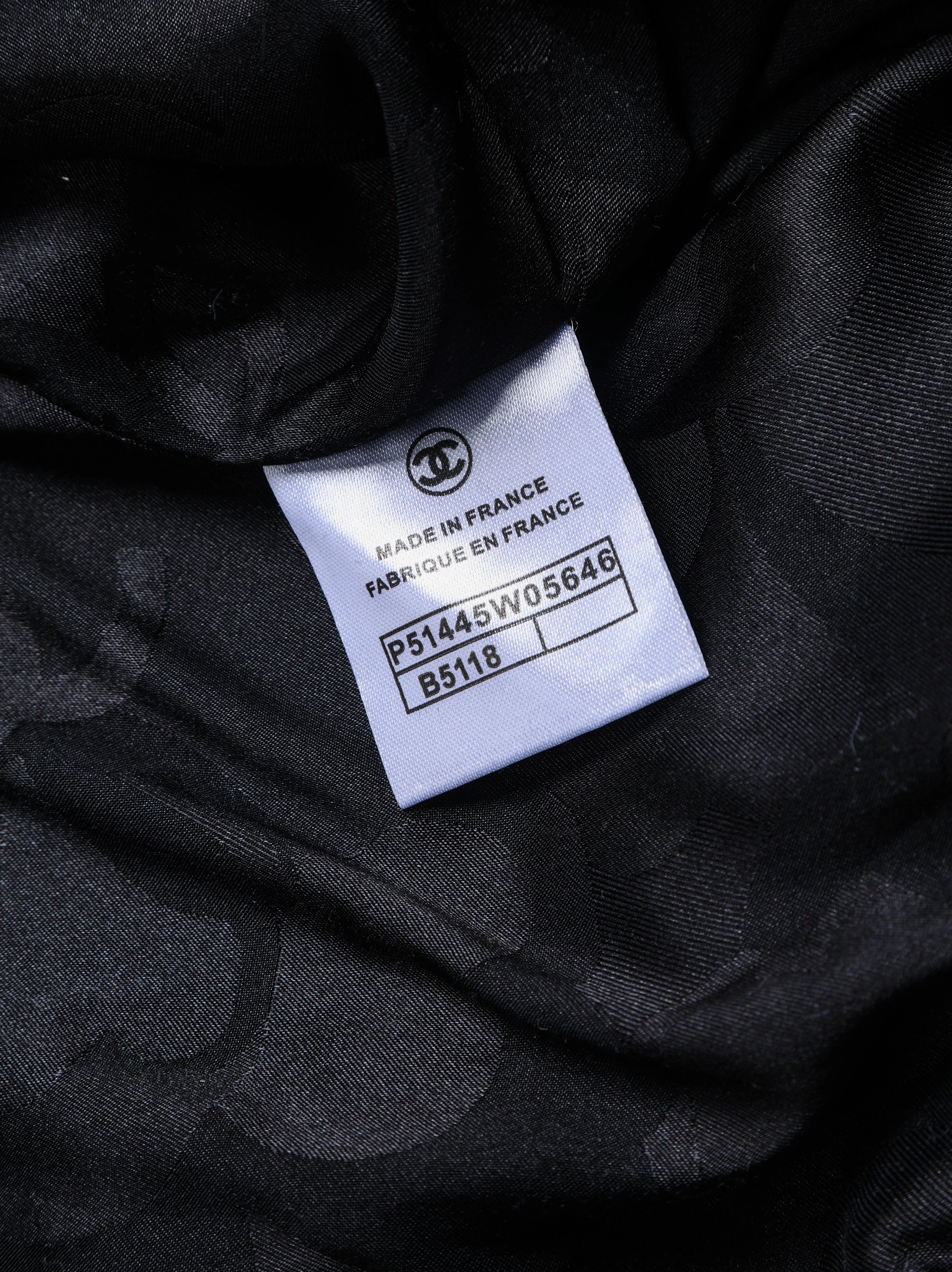 Item ID 8026 CHANE1- Chanel 22k Tweed Black and White Checkered Floral Coat - Black