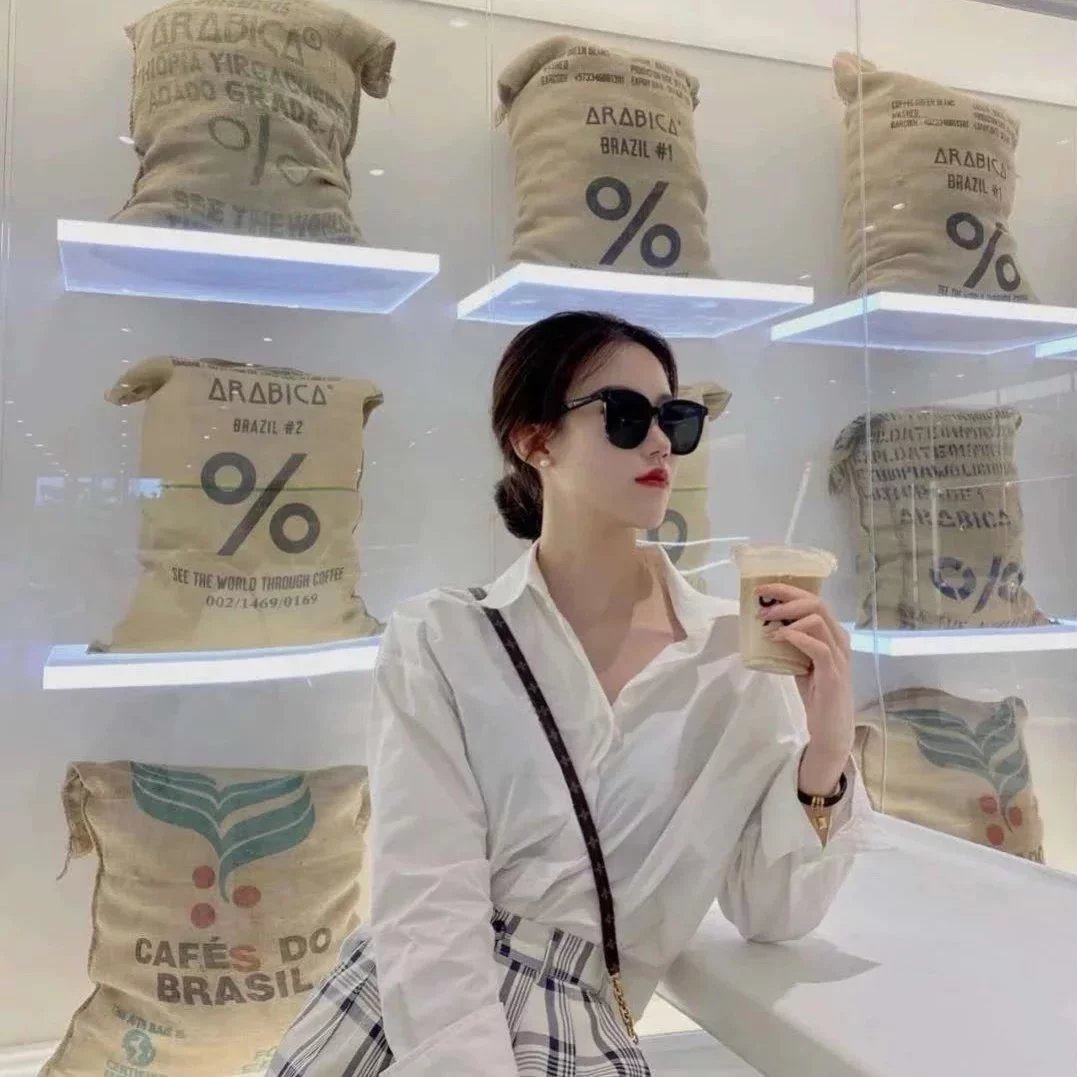 Item ID 8410 Gentleman Monster Sunglasses - Large frame classic versatile sunglasse