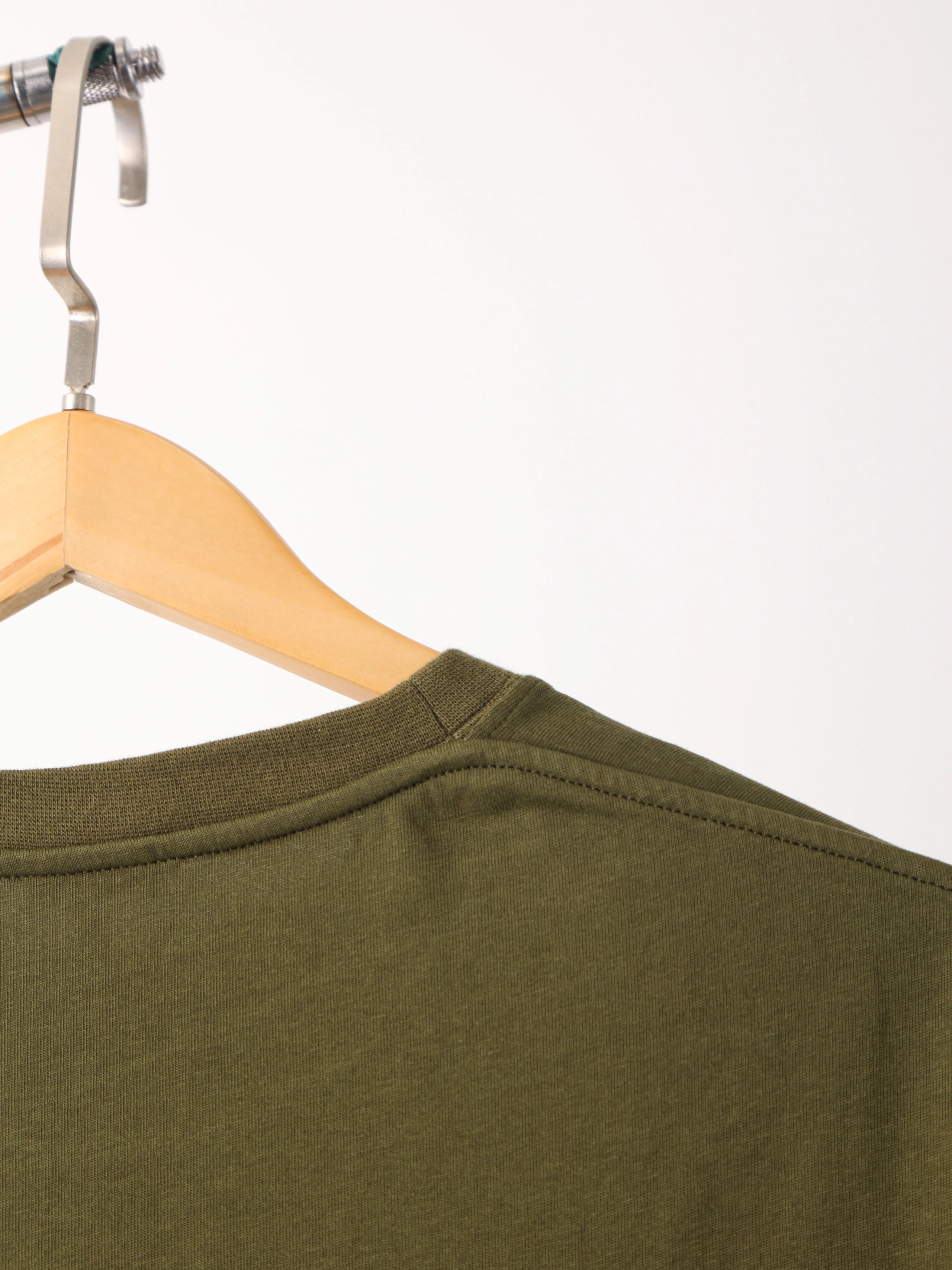 Item ID 8319 L0EWE-Roewe -2025s Pocket Embroidered Basic Round Neck Short Sleeve -