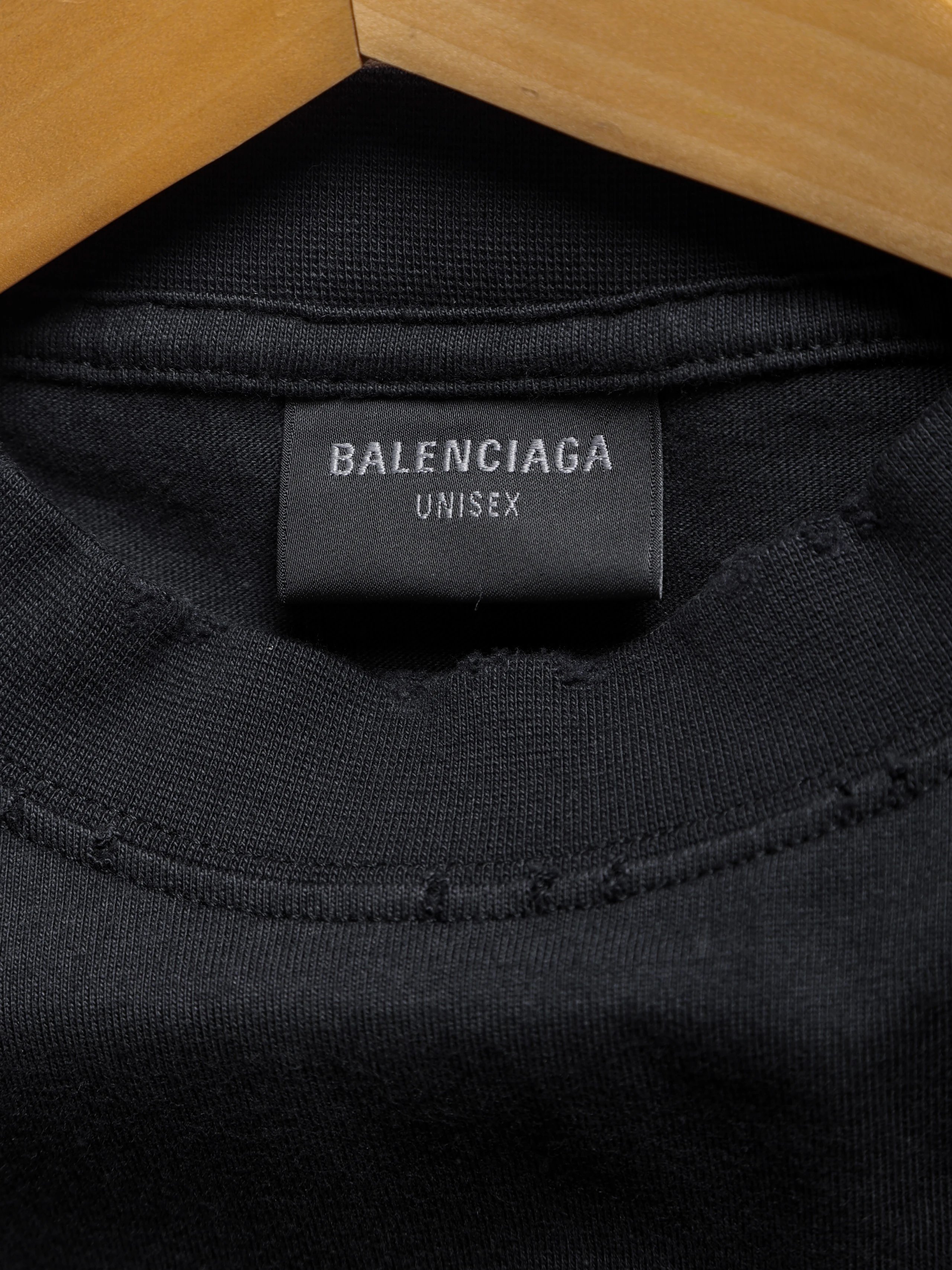 Item ID 8282 Balenc1aga- Paris -2025ss- Embossed Ink Mountain Oil Painting Letters