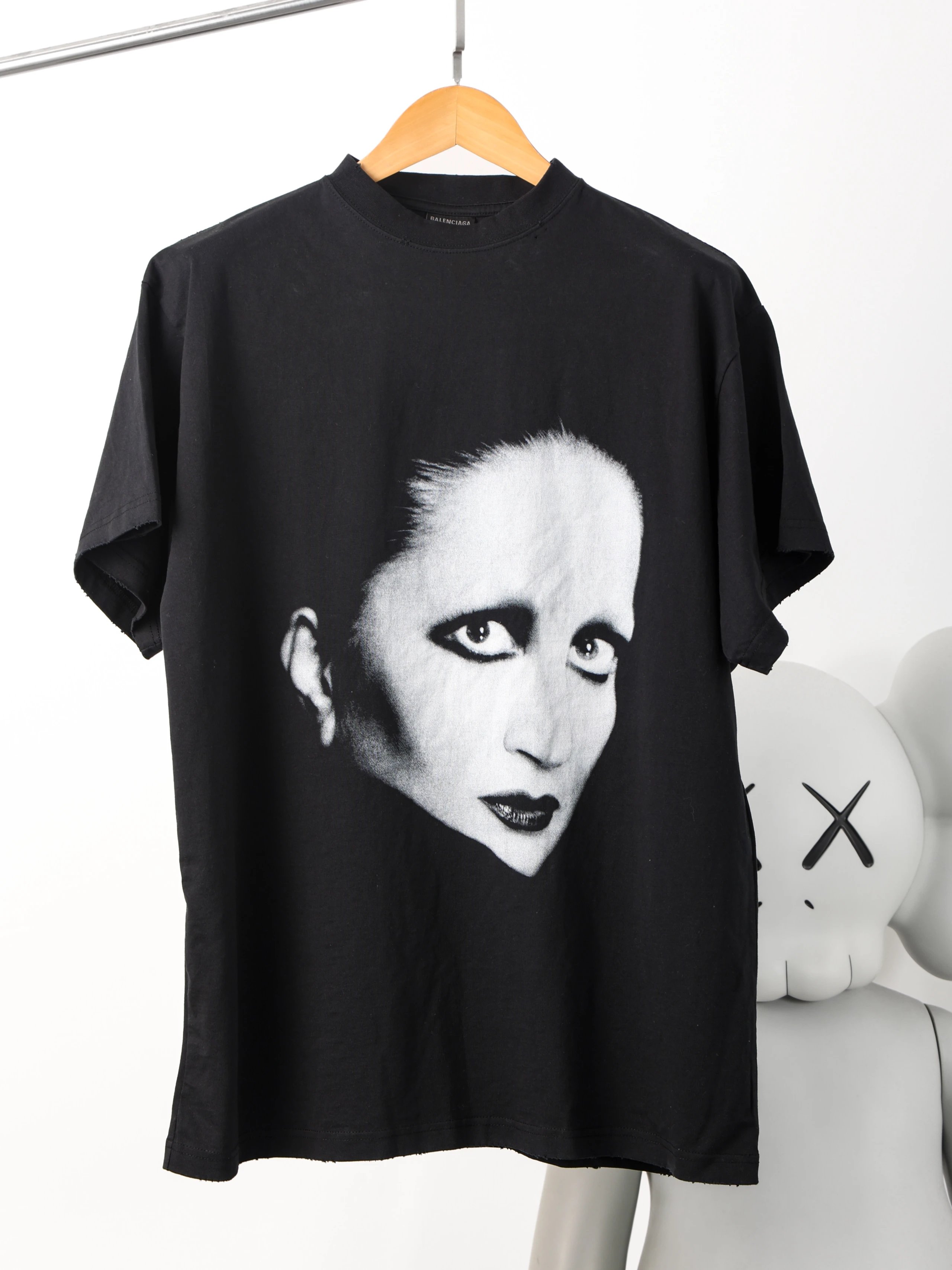 Item ID 8290 Balenci@ga- Paris-2025s - Music Collaboration Series - Mina Co branded