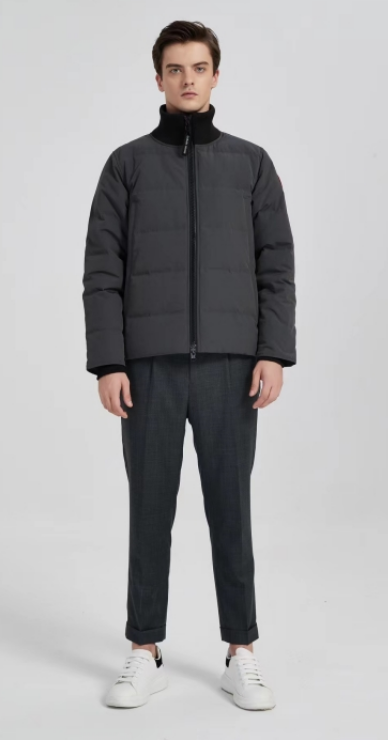 大鹅42男款羽绒服